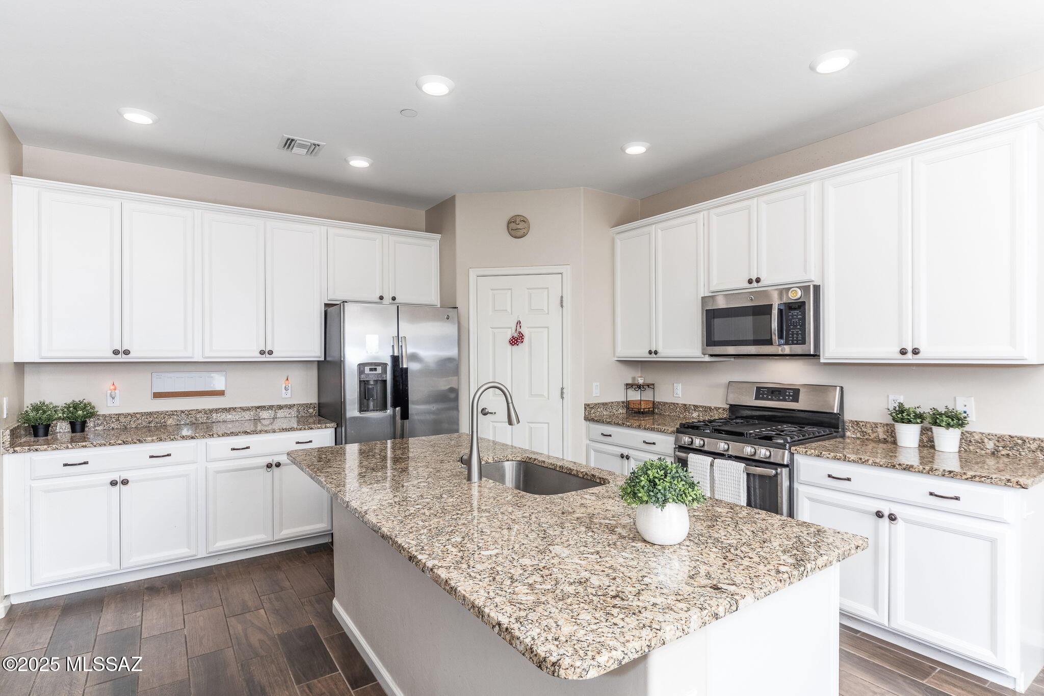 11077 W Riverton Drive