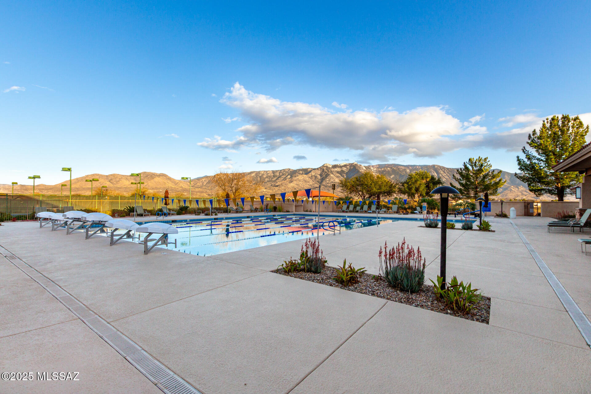 40070 S Winding Trail Drive