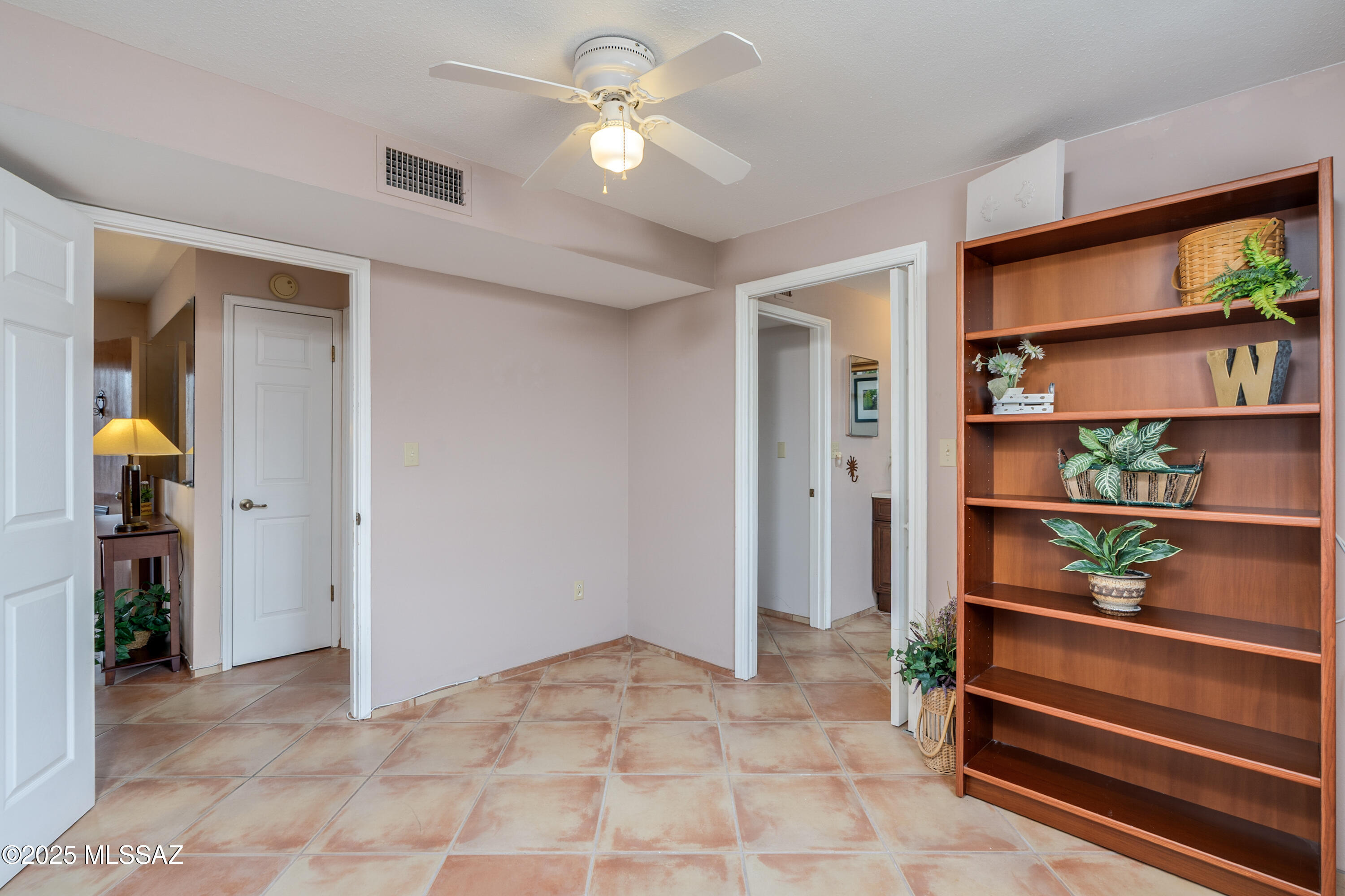 386 S Paseo Quinta Unit: D