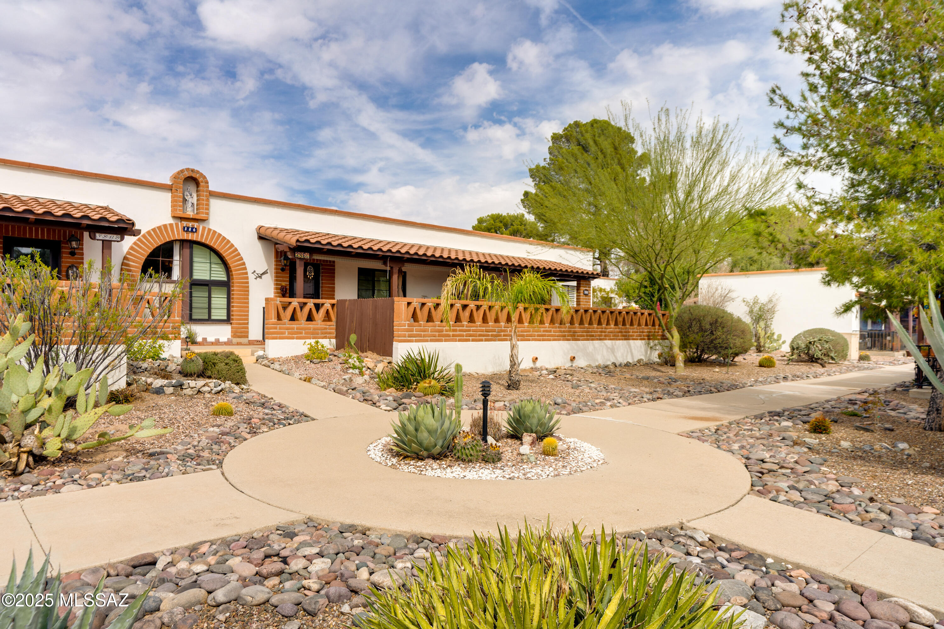 386 S Paseo Quinta Unit: D