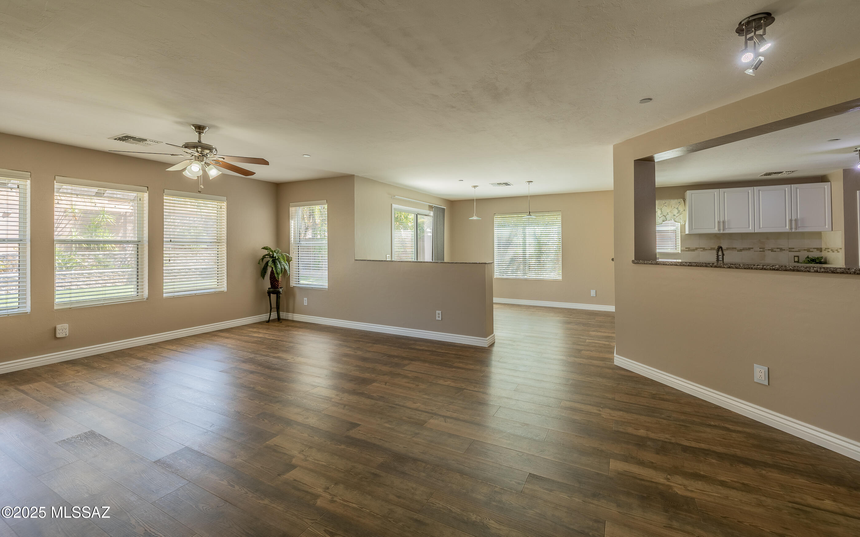 3561 E Farrier Drive