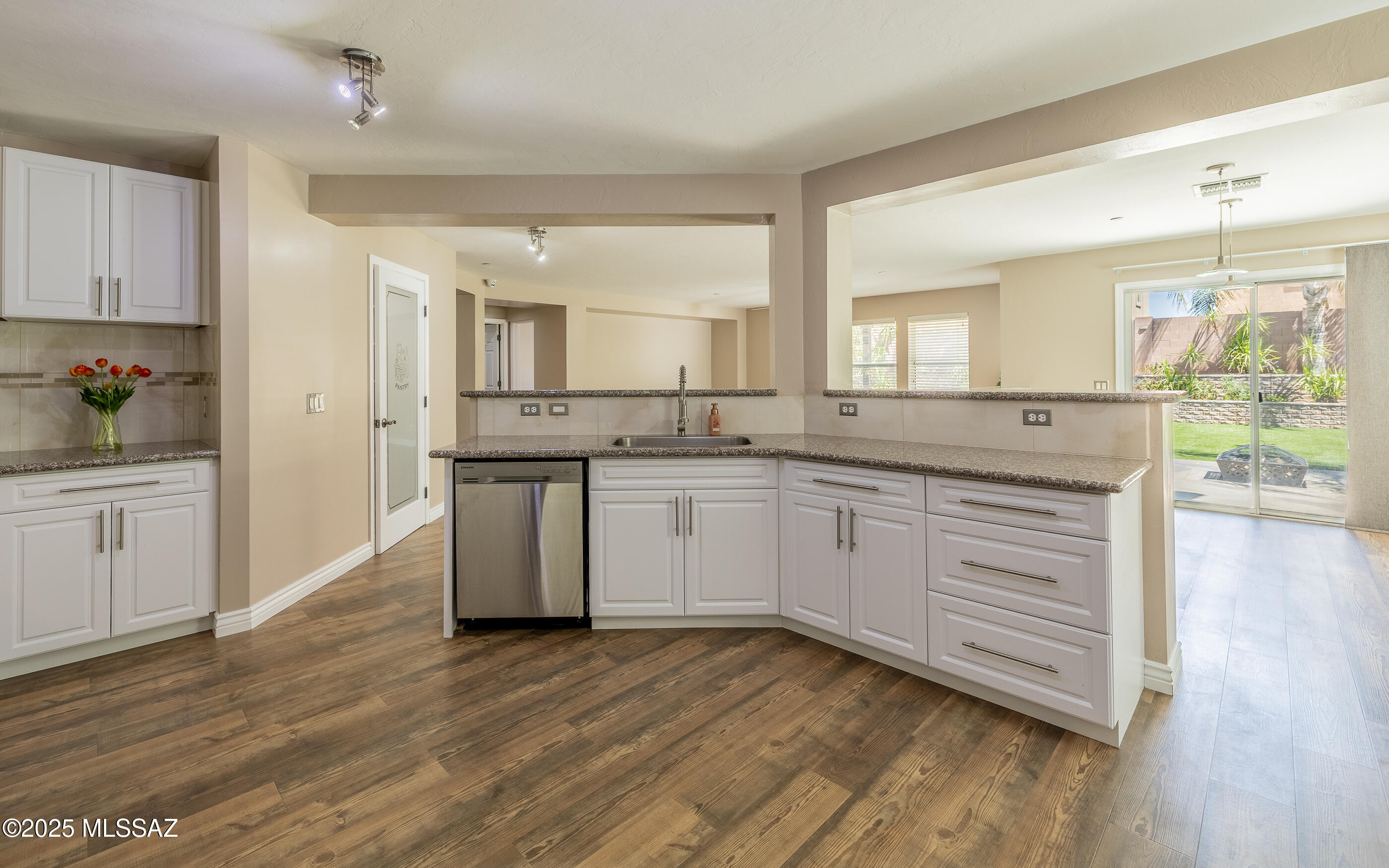 3561 E Farrier Drive