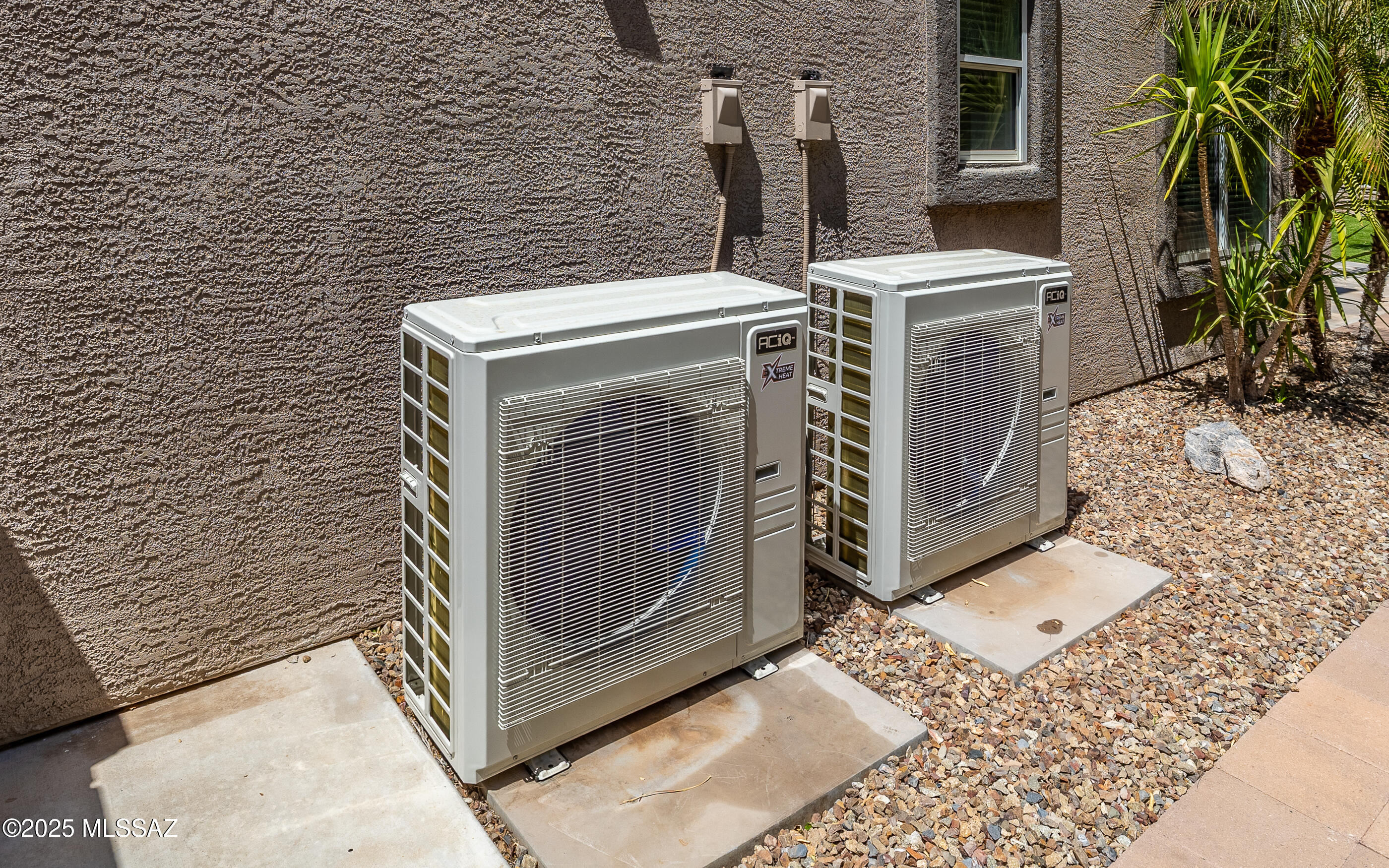 3561 E Farrier Drive