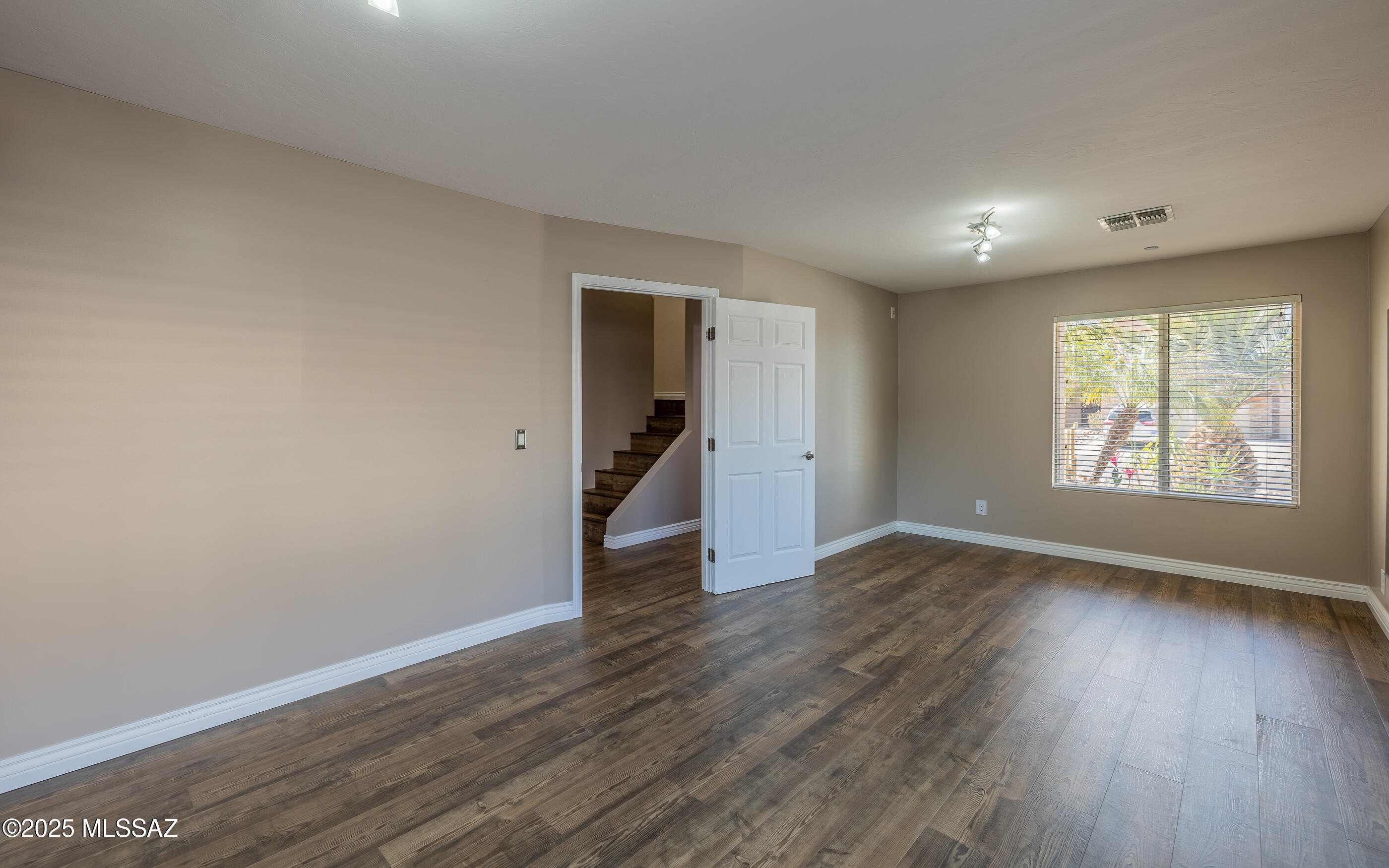 3561 E Farrier Drive