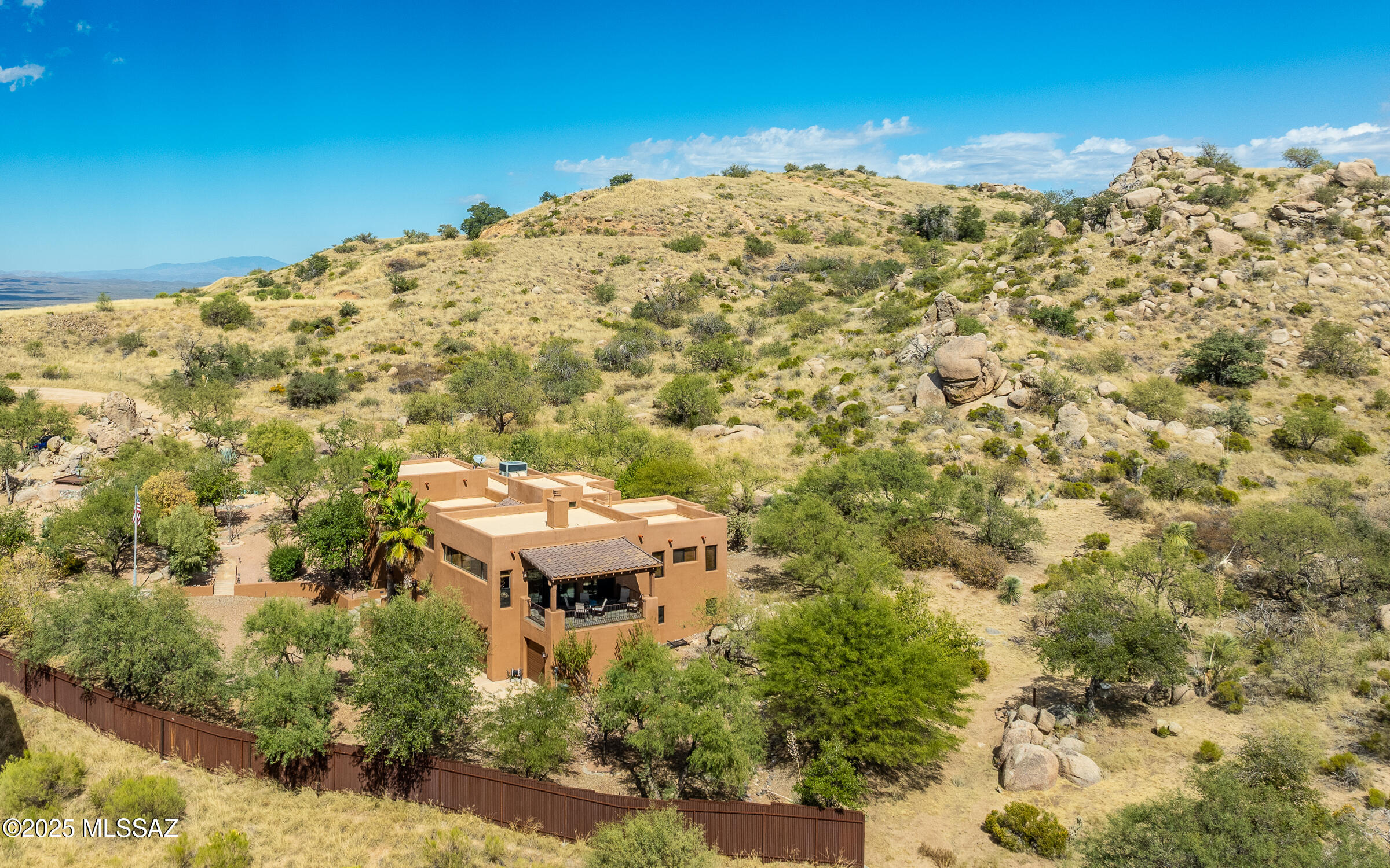 875 N Oakcliffe Court