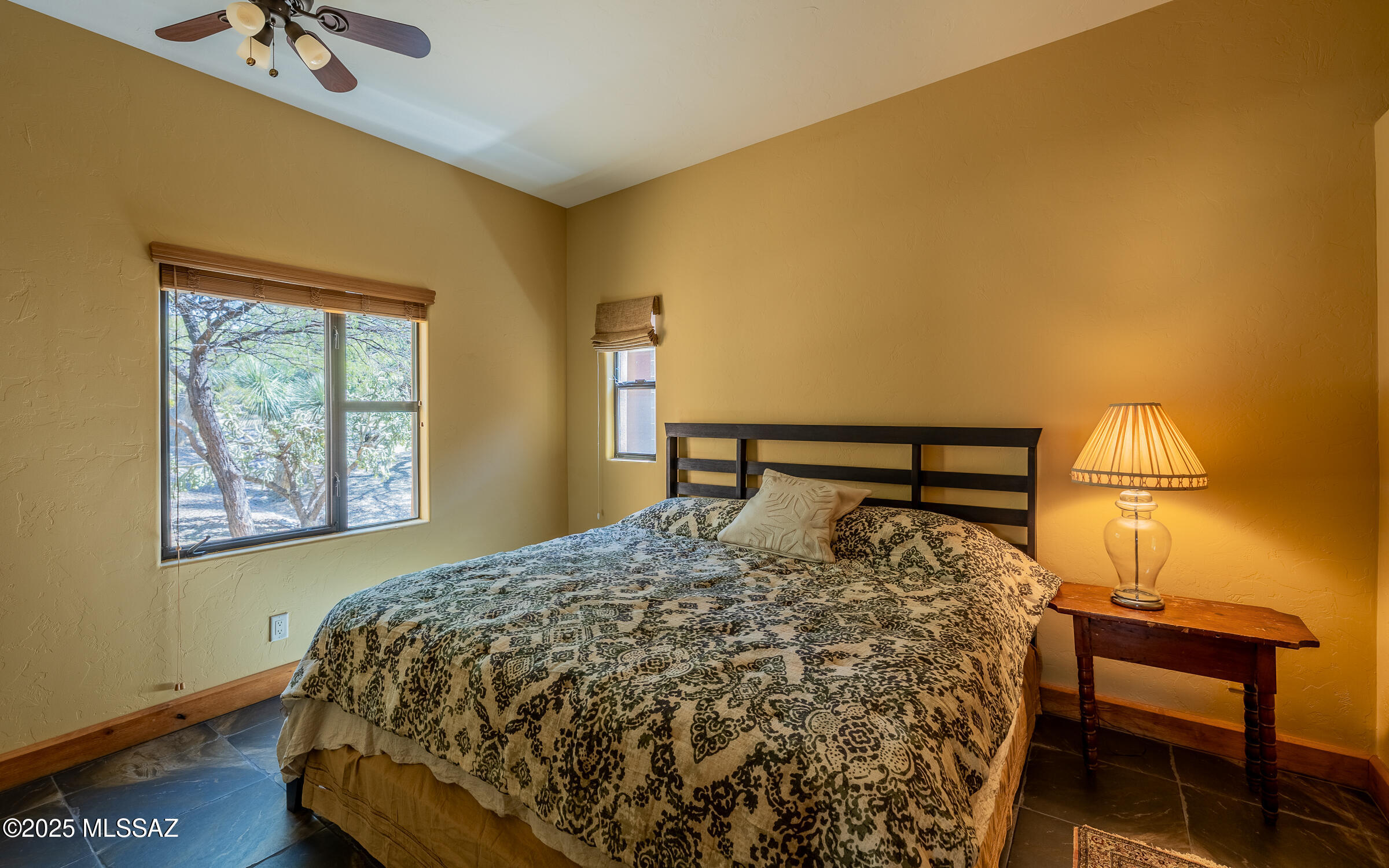 875 N Oakcliffe Court