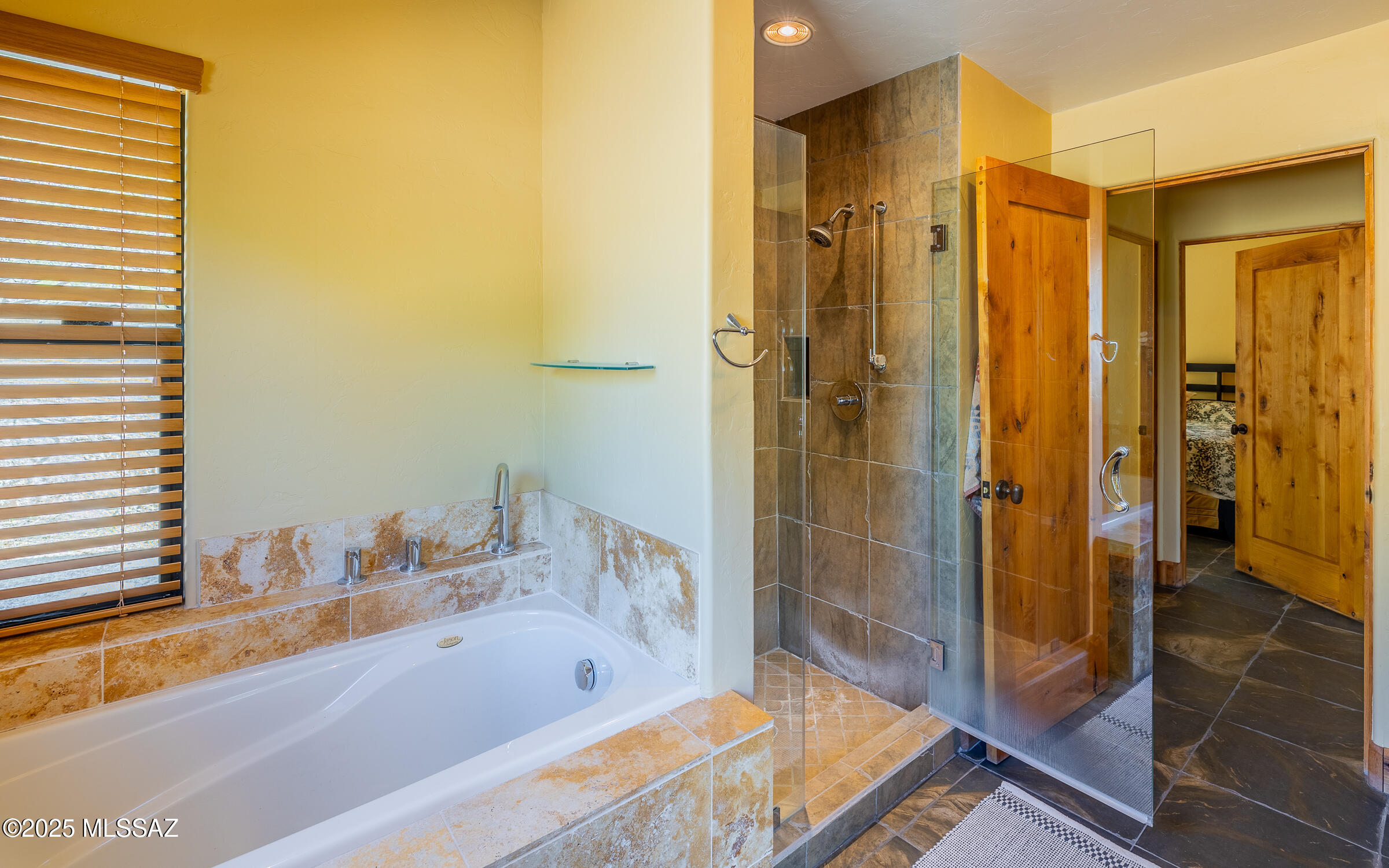 875 N Oakcliffe Court