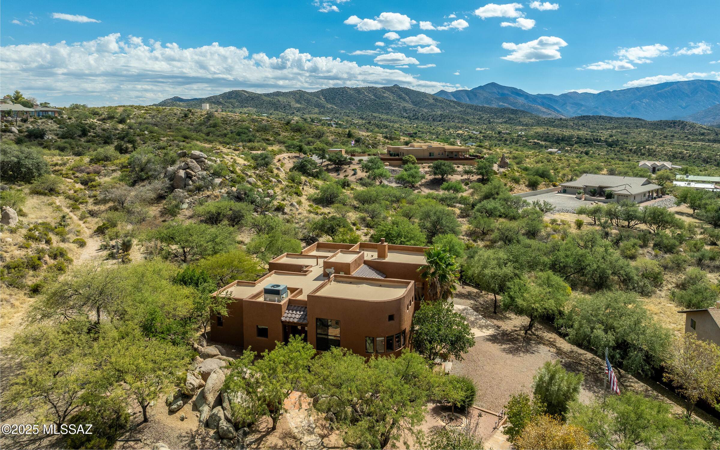 875 N Oakcliffe Court