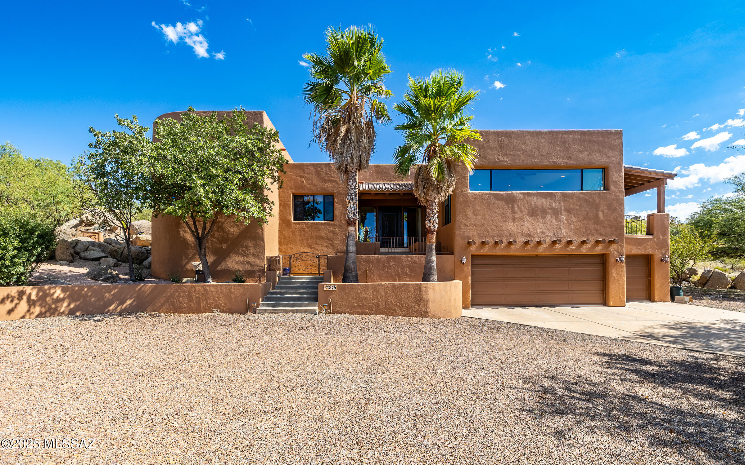 875 N Oakcliffe Court