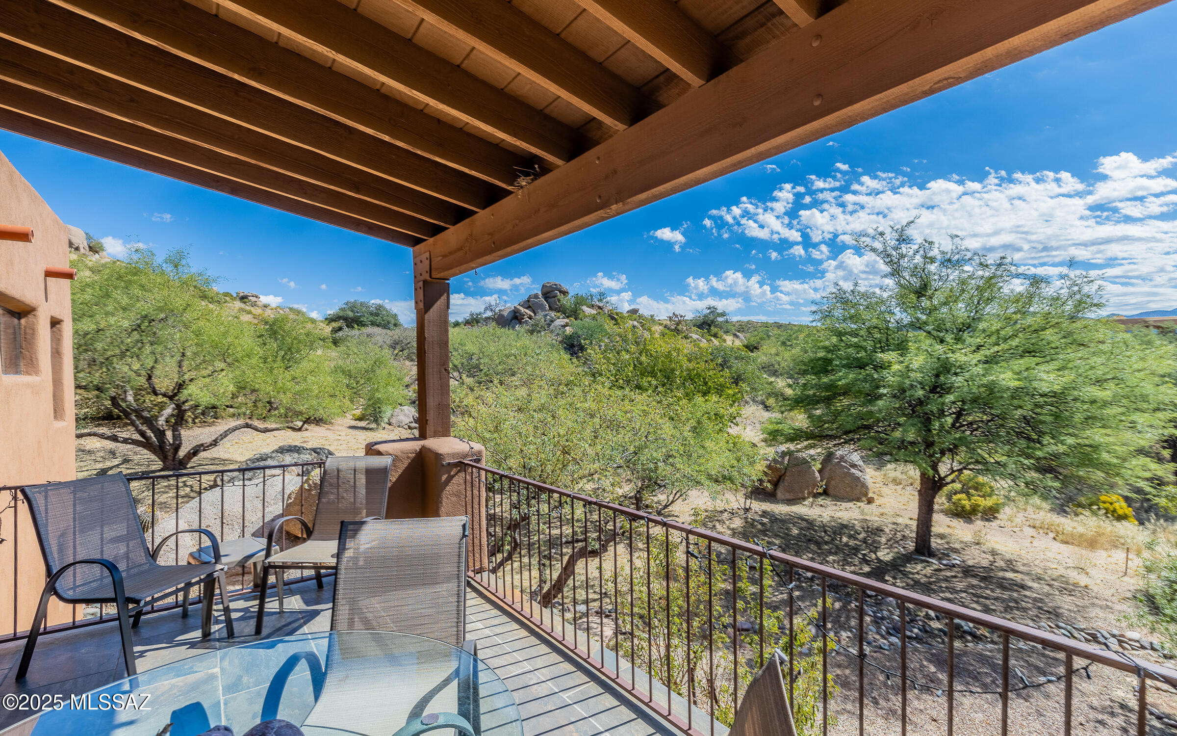 875 N Oakcliffe Court