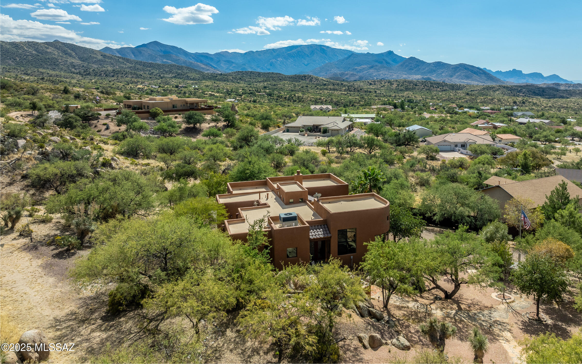 875 N Oakcliffe Court