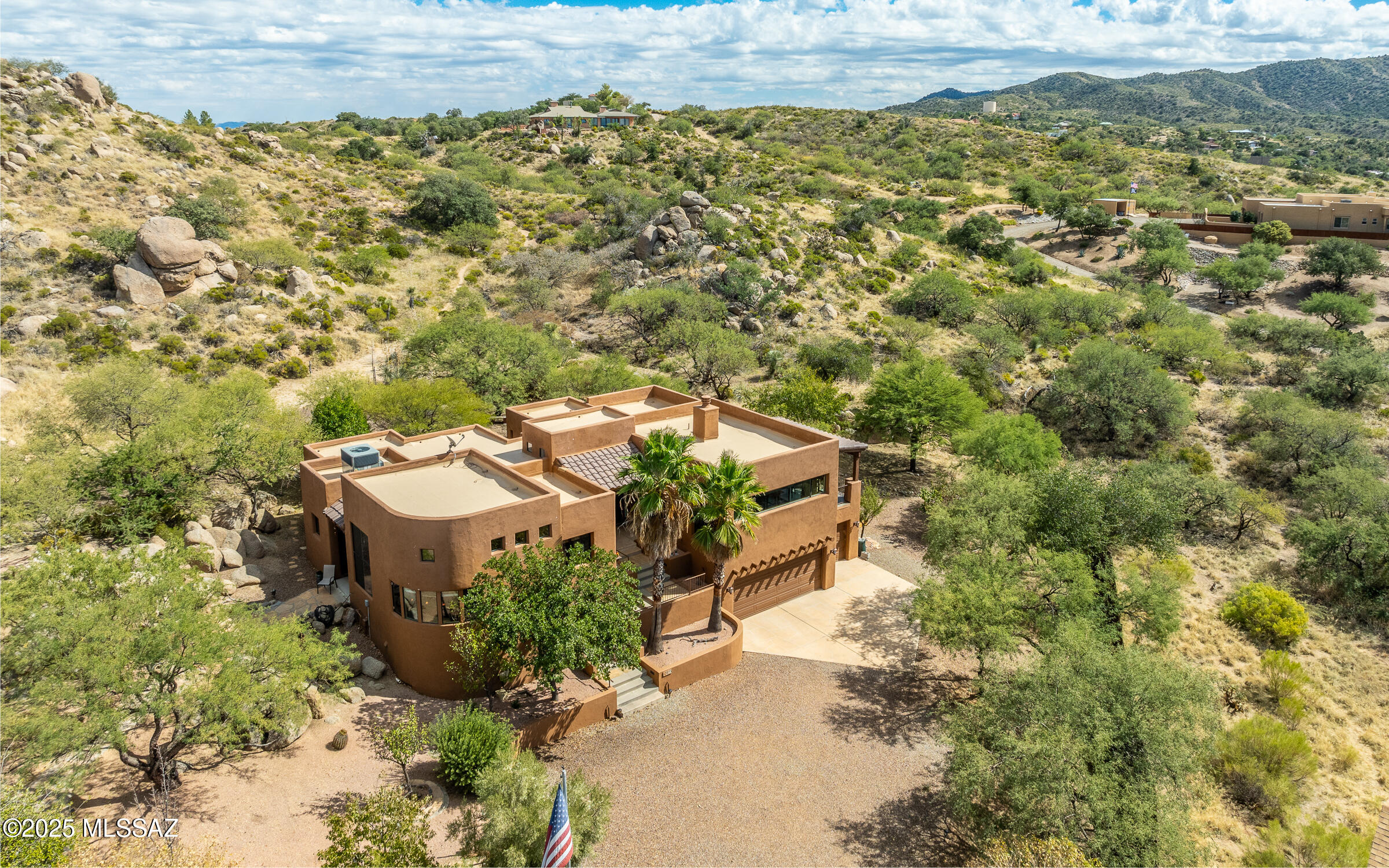 875 N Oakcliffe Court