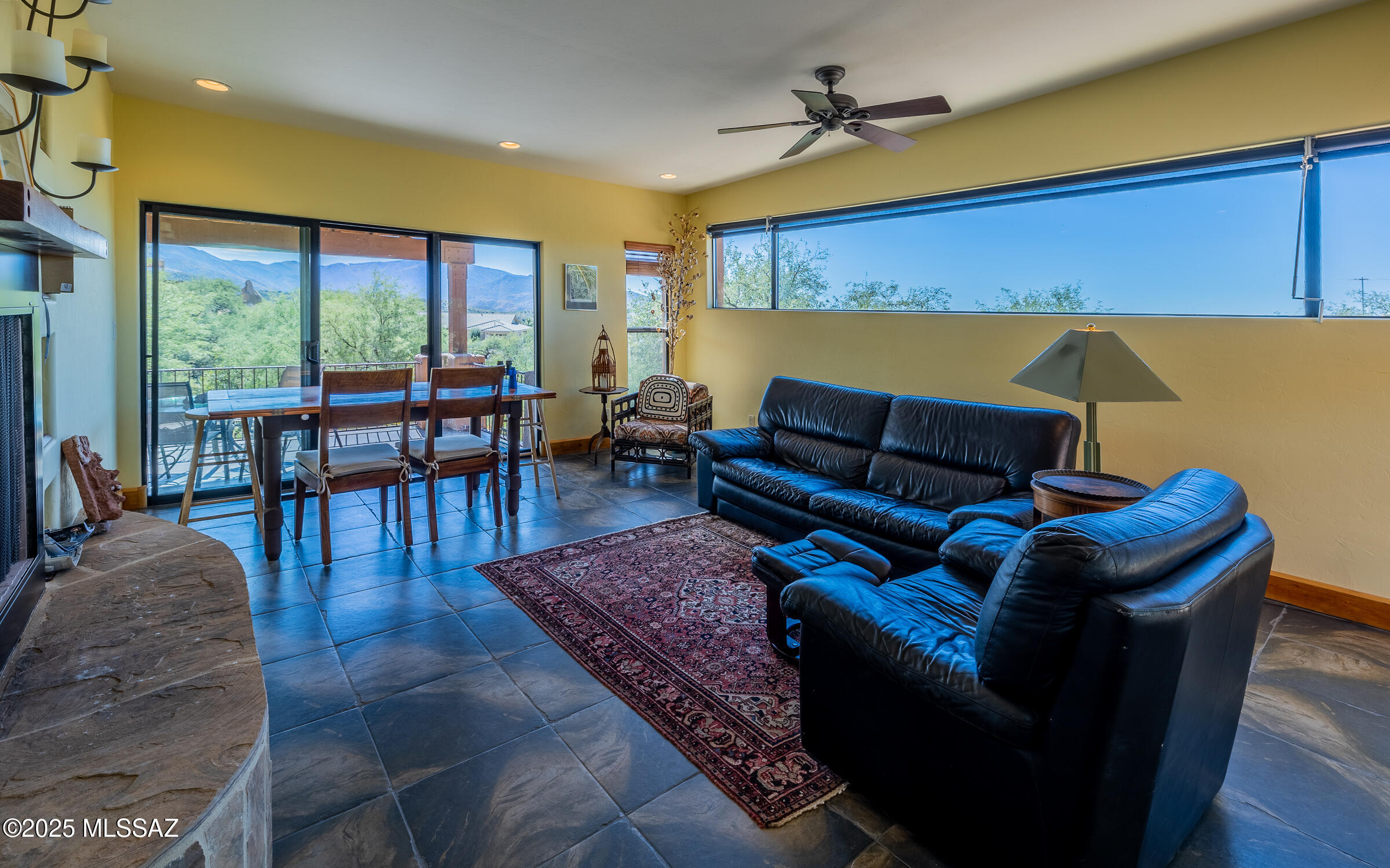 875 N Oakcliffe Court