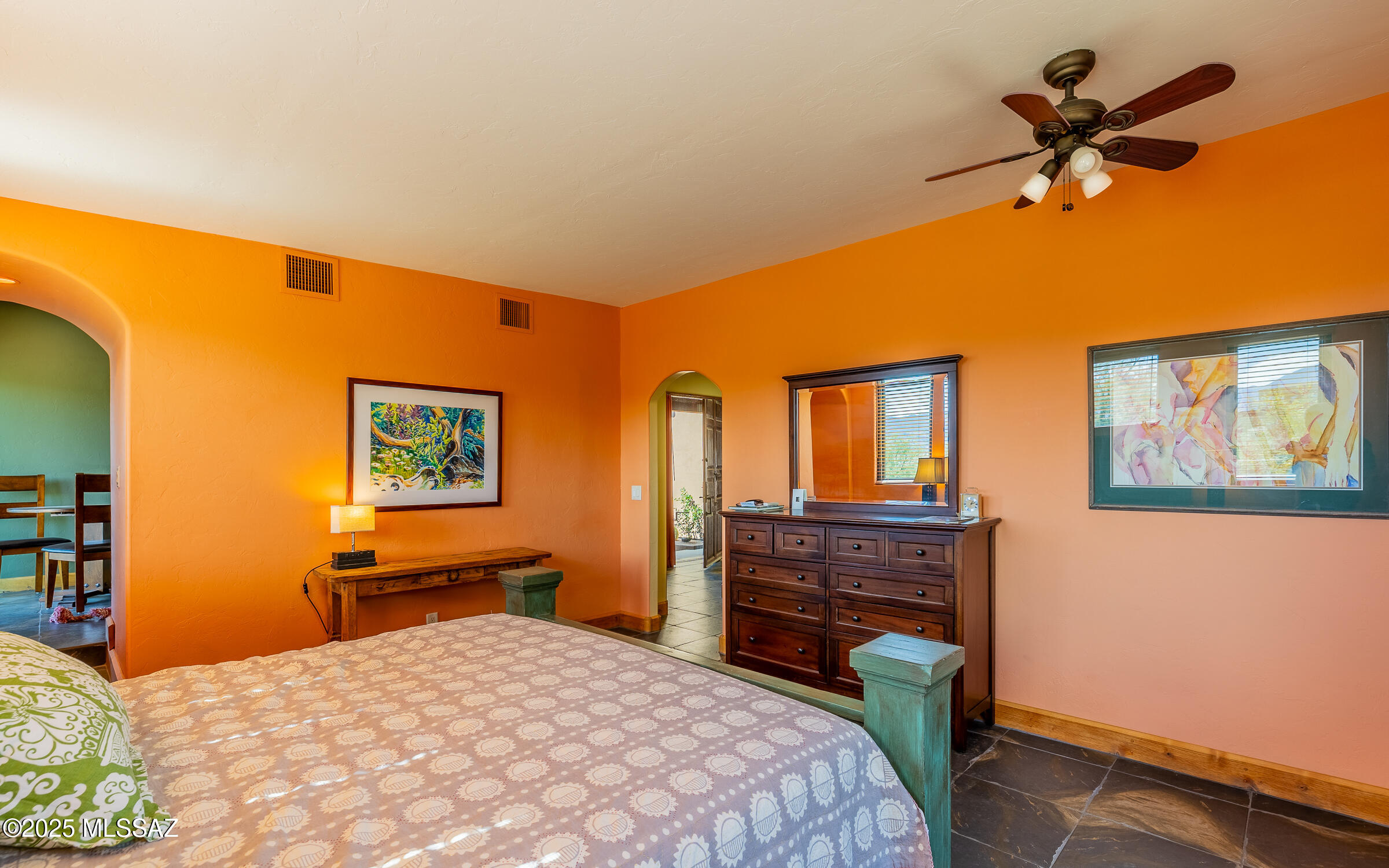 875 N Oakcliffe Court