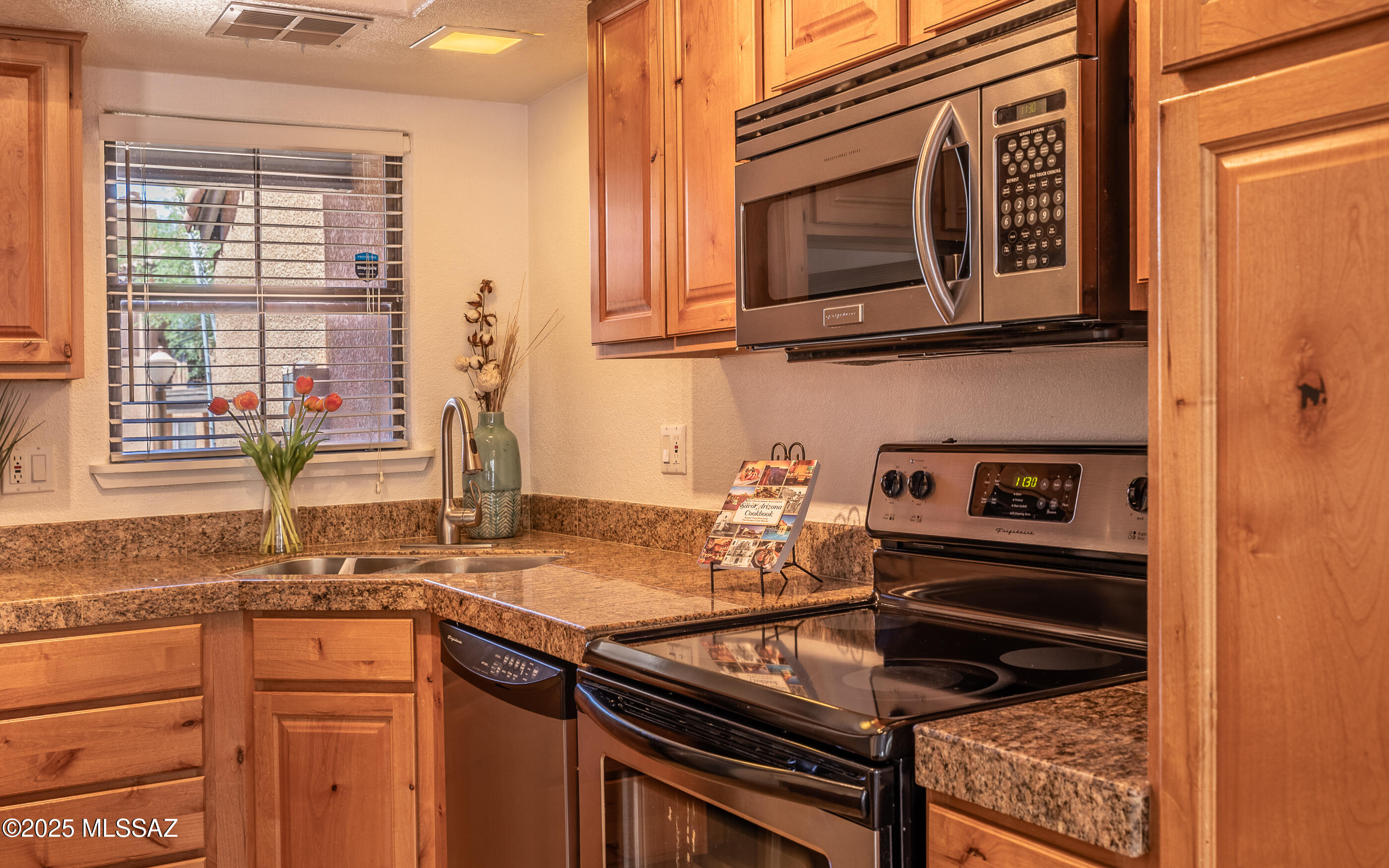 6651 N Campbell Avenue Unit: APT 133