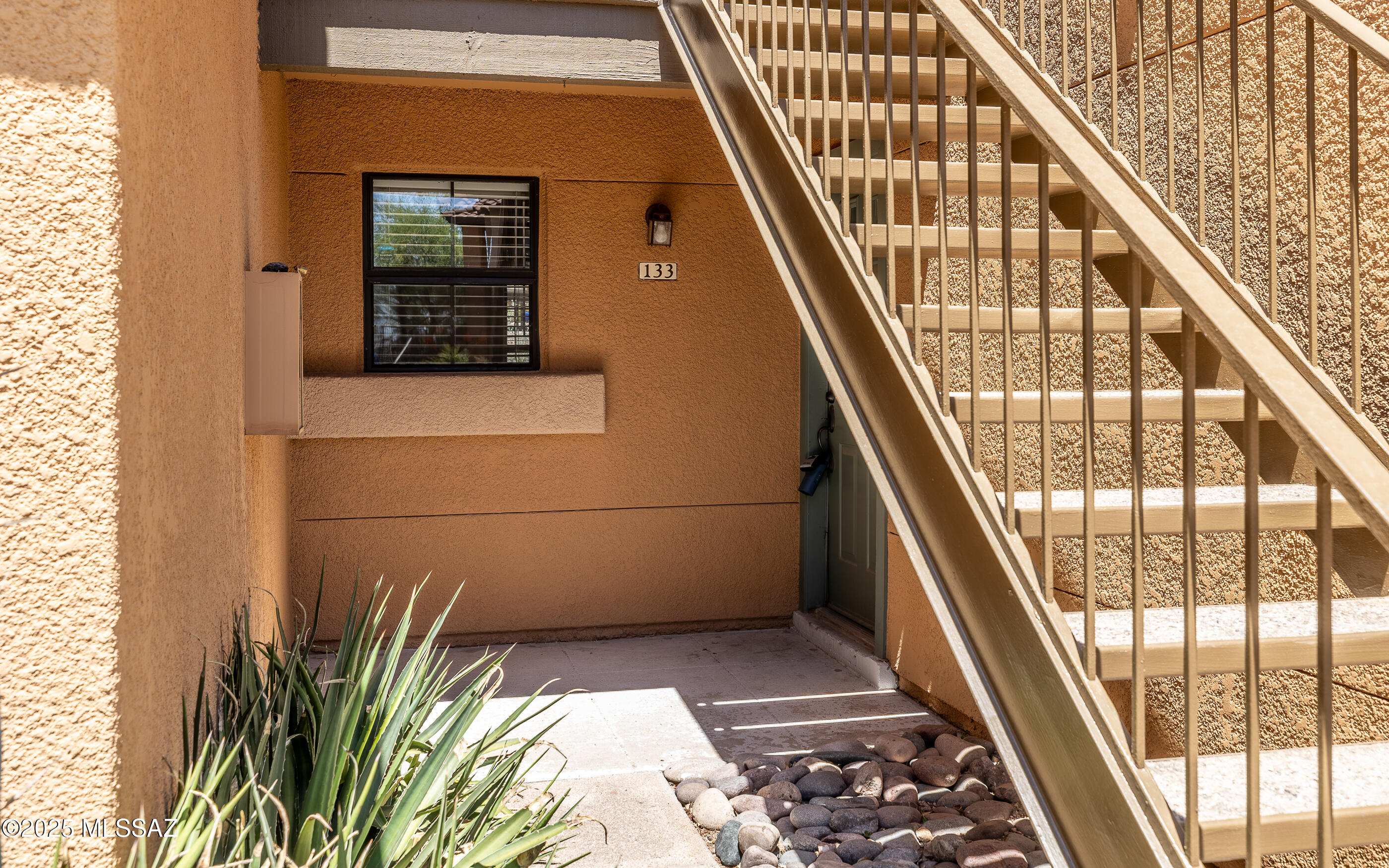 6651 N Campbell Avenue Unit: APT 133