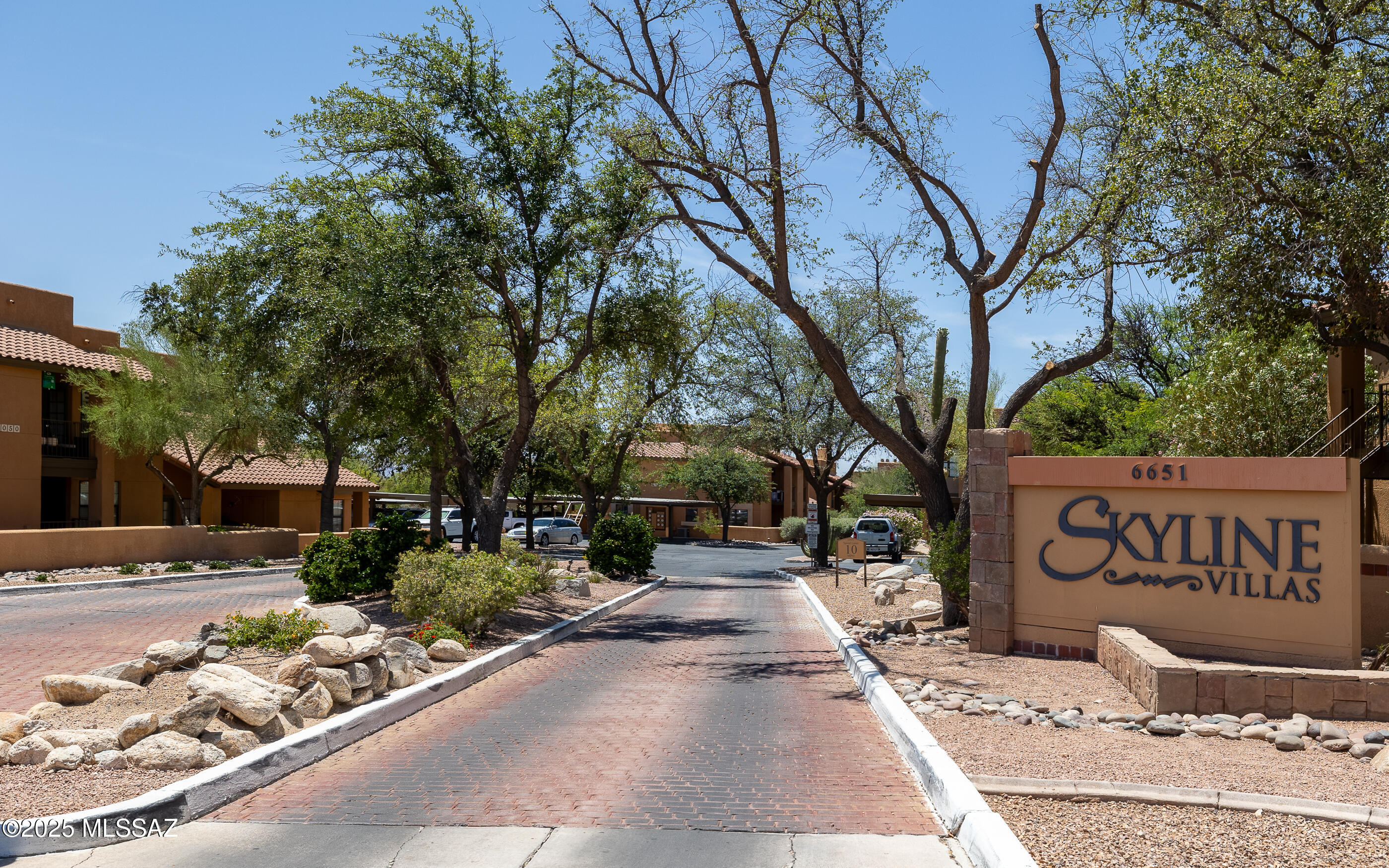 6651 N Campbell Avenue Unit: APT 133