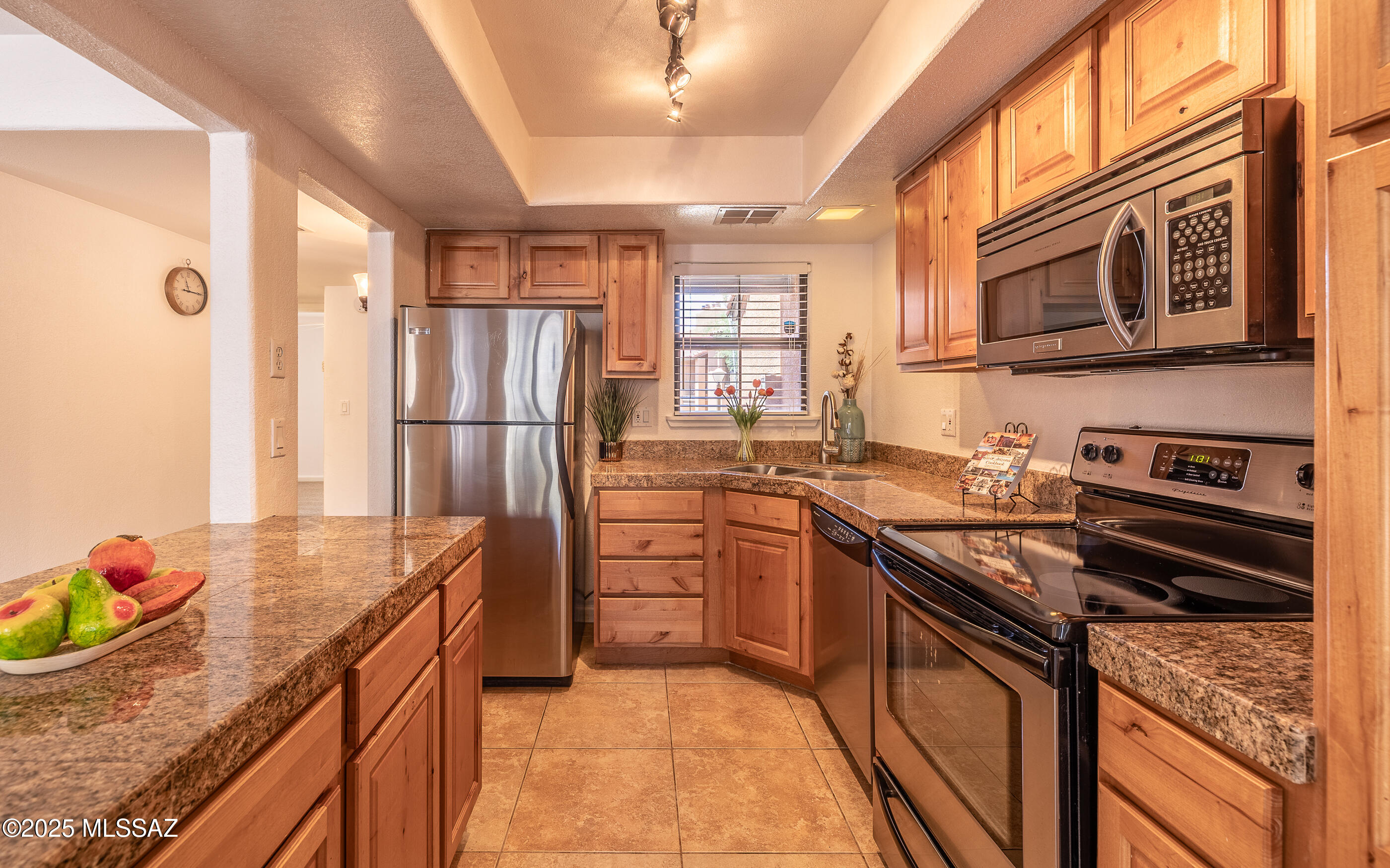 6651 N Campbell Avenue Unit: APT 133