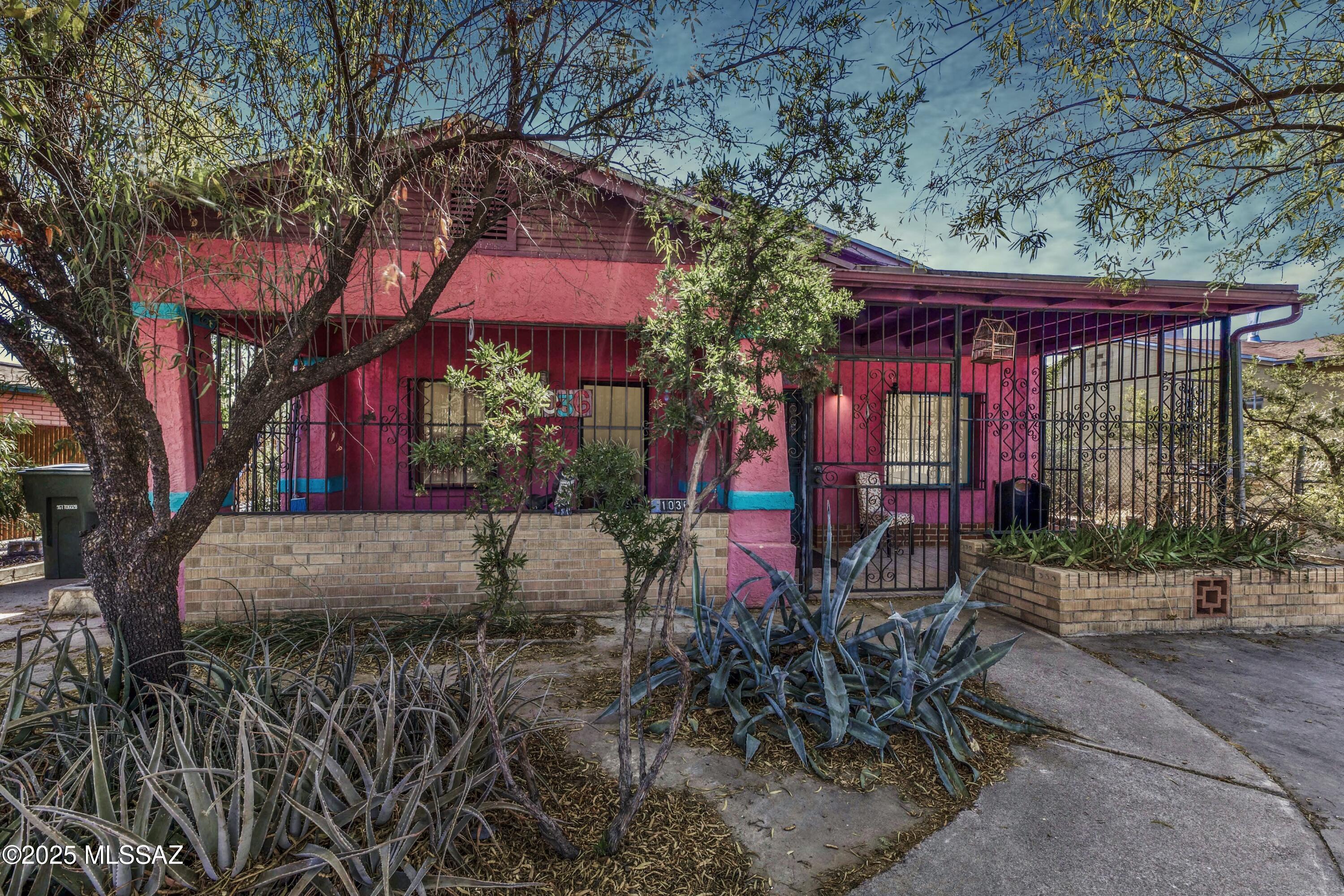 1036 S 4th Avenue