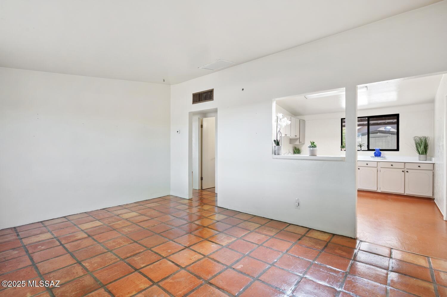 4009 N Fontana Avenue