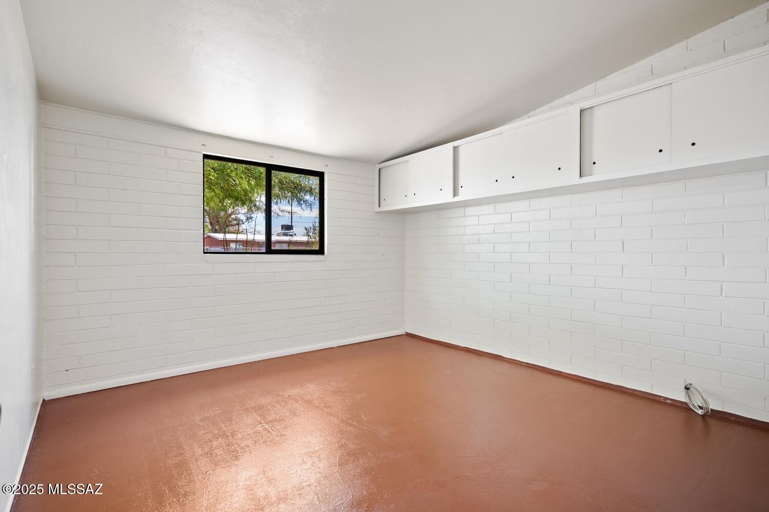 4009 N Fontana Avenue