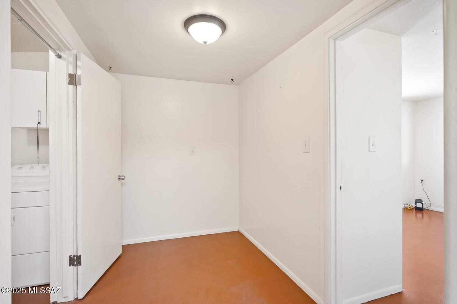 4009 N Fontana Avenue