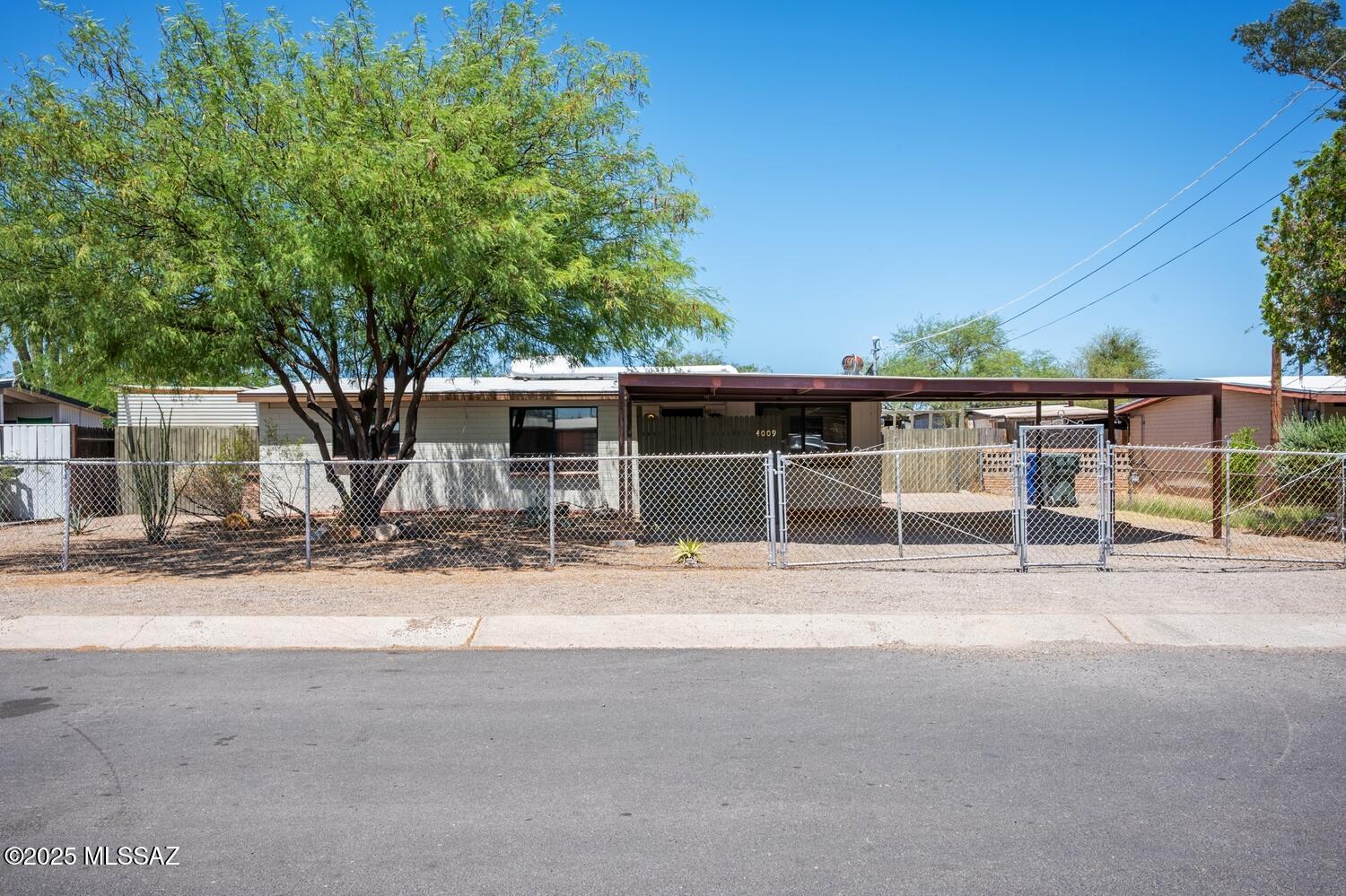 4009 N Fontana Avenue