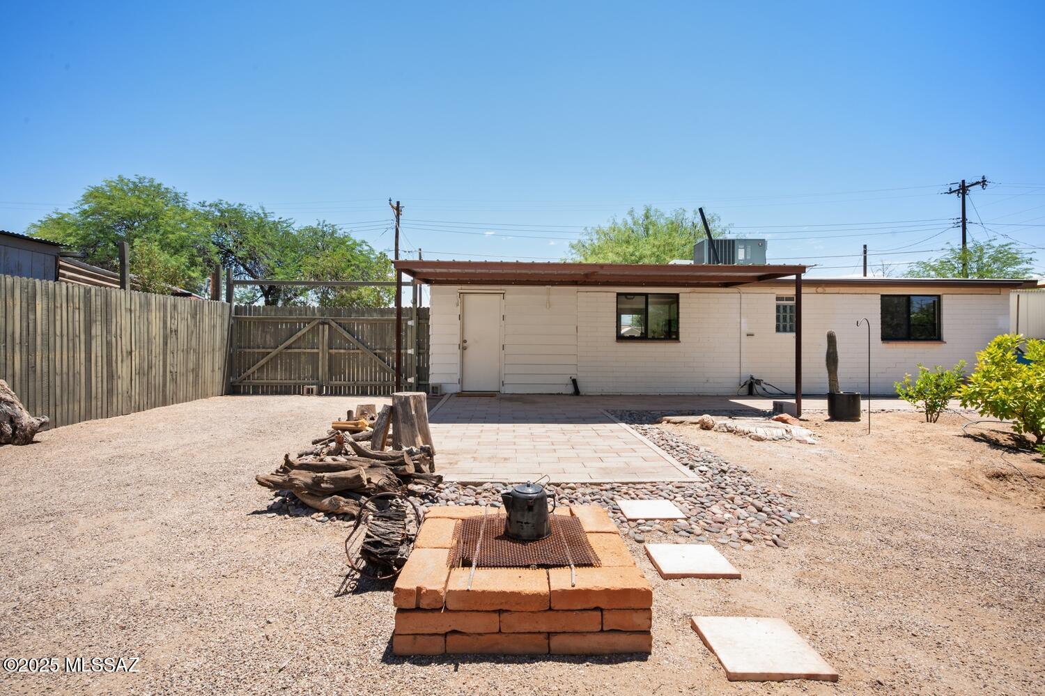 4009 N Fontana Avenue