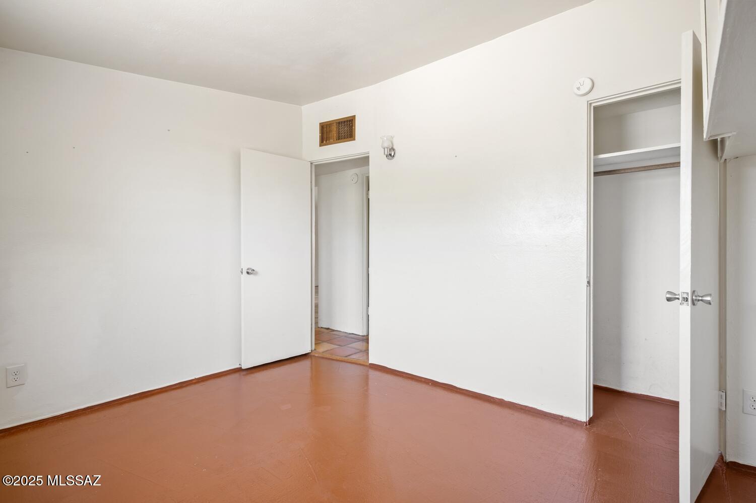 4009 N Fontana Avenue