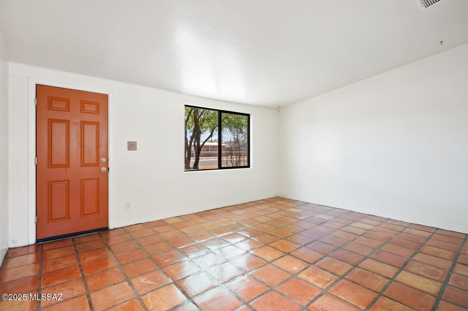 4009 N Fontana Avenue