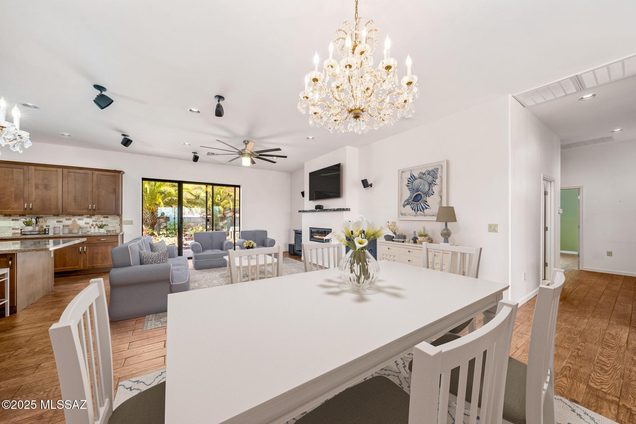 6440 N Mesa View Drive