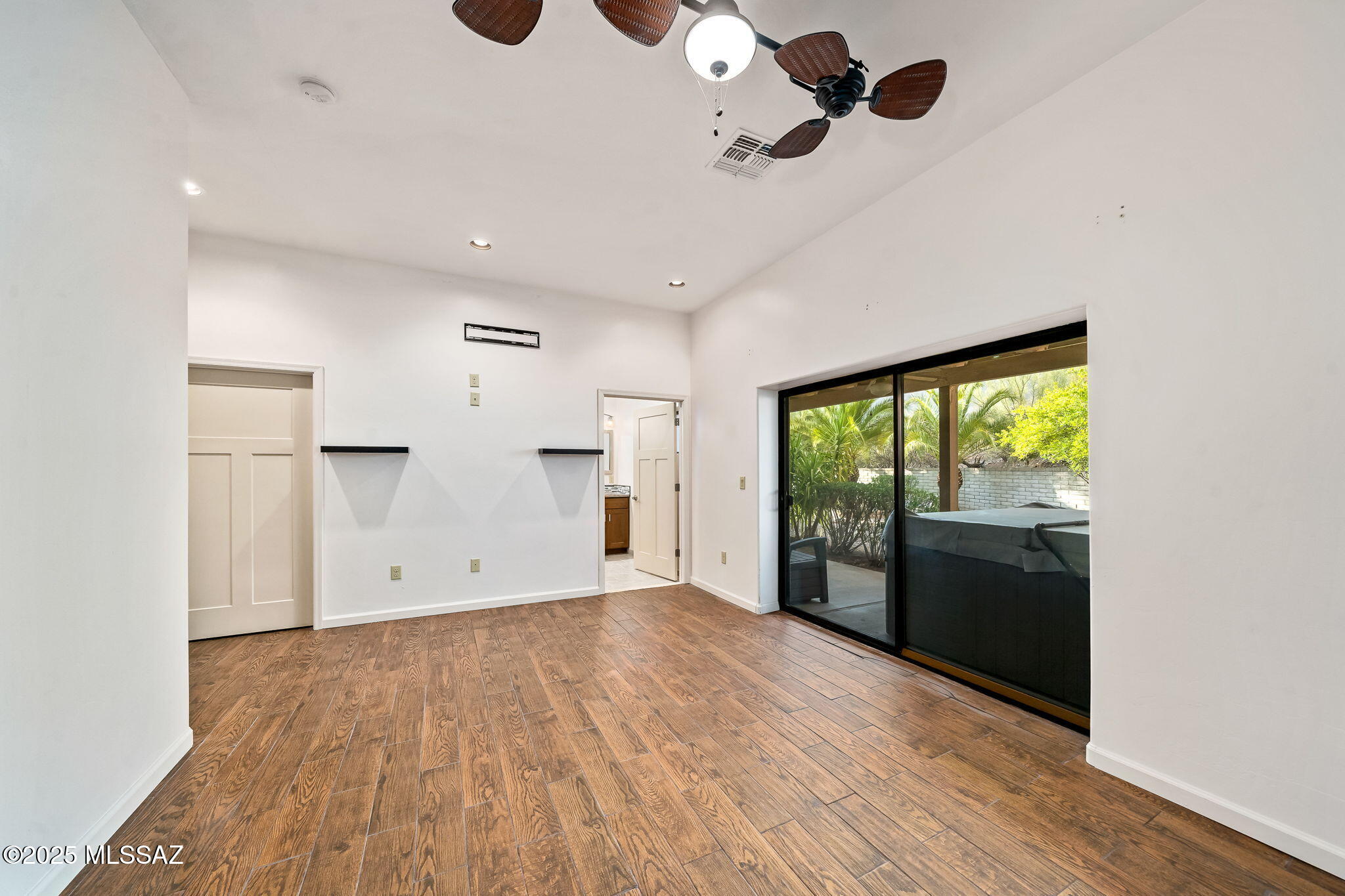 6440 N Mesa View Drive