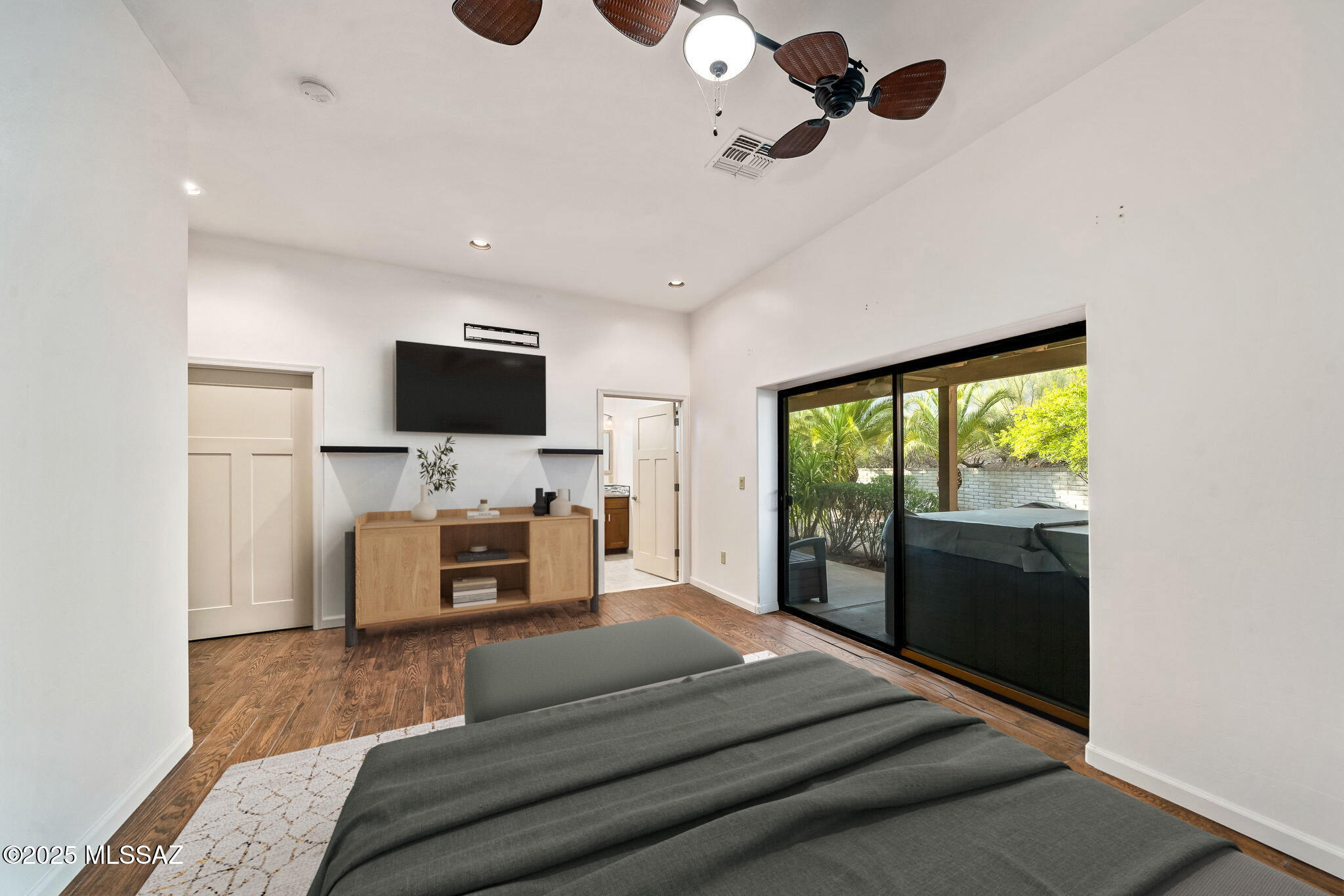 6440 N Mesa View Drive