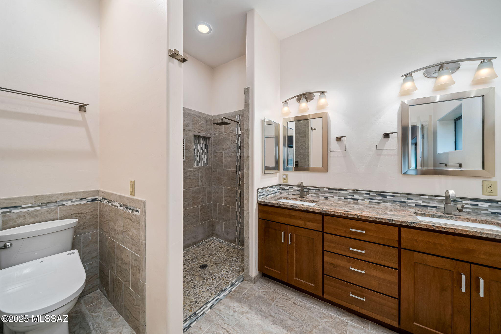 6440 N Mesa View Drive