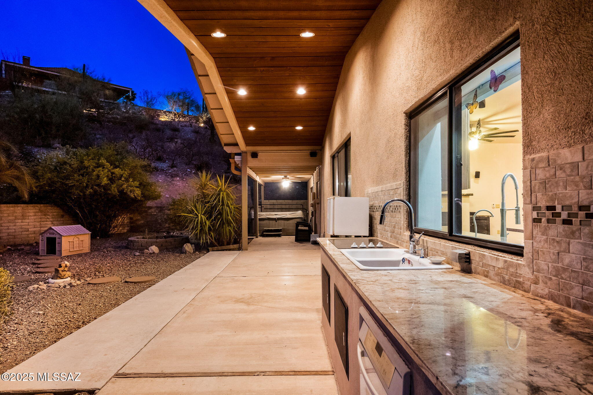 6440 N Mesa View Drive