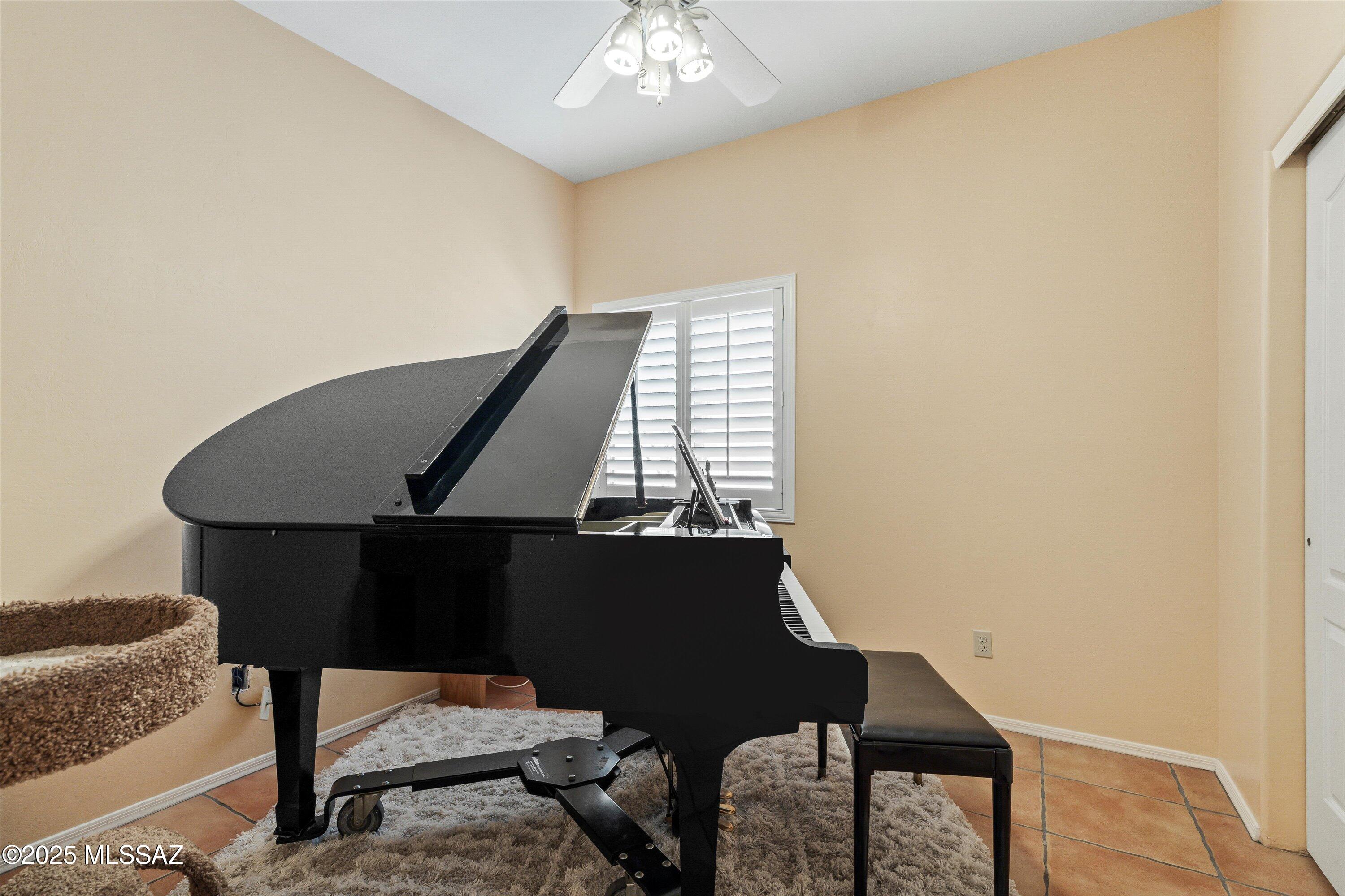 8847 E Desert Verbena Place