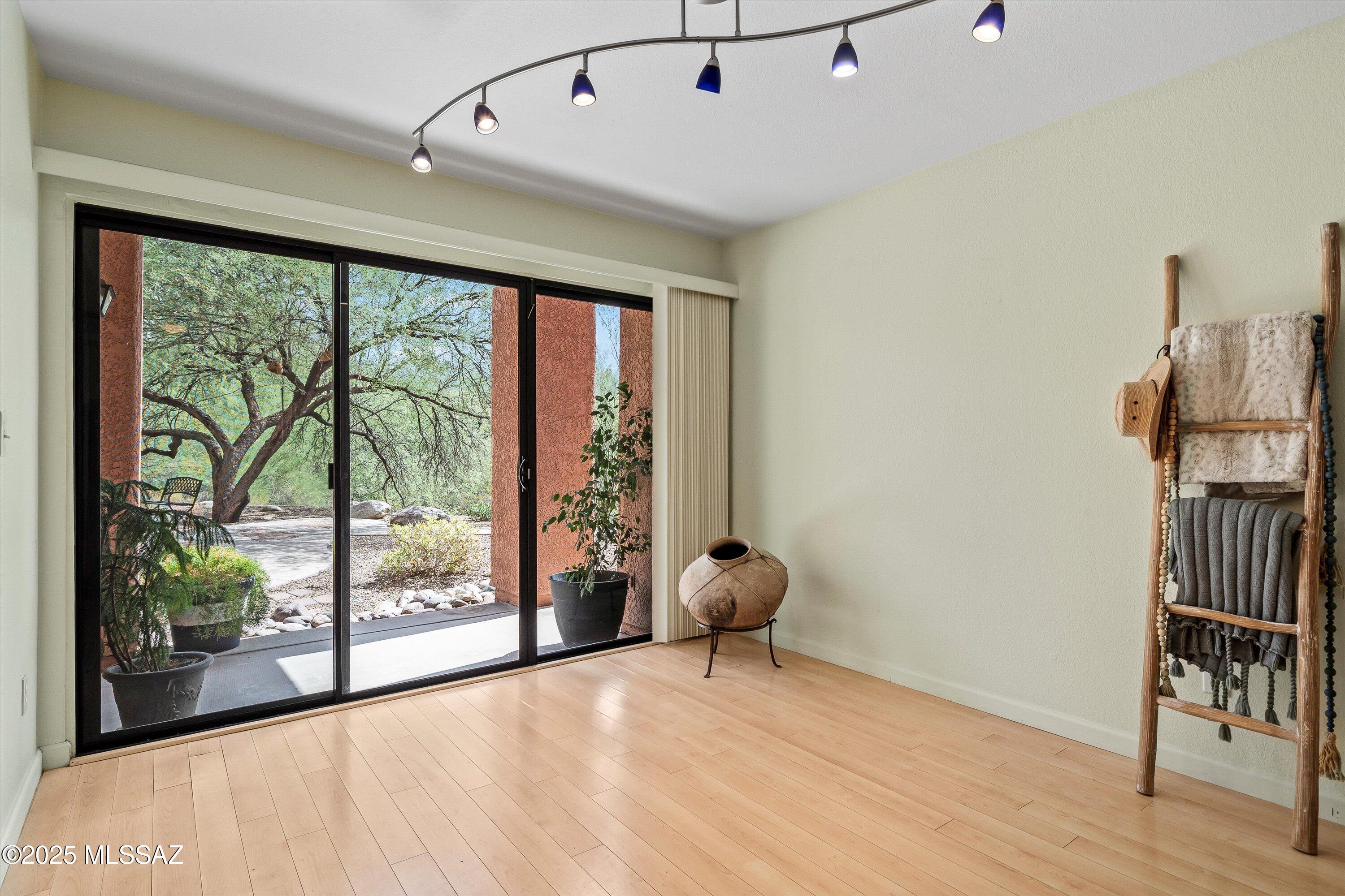 5051 N Sabino Canyon Road Unit: UNIT 1239