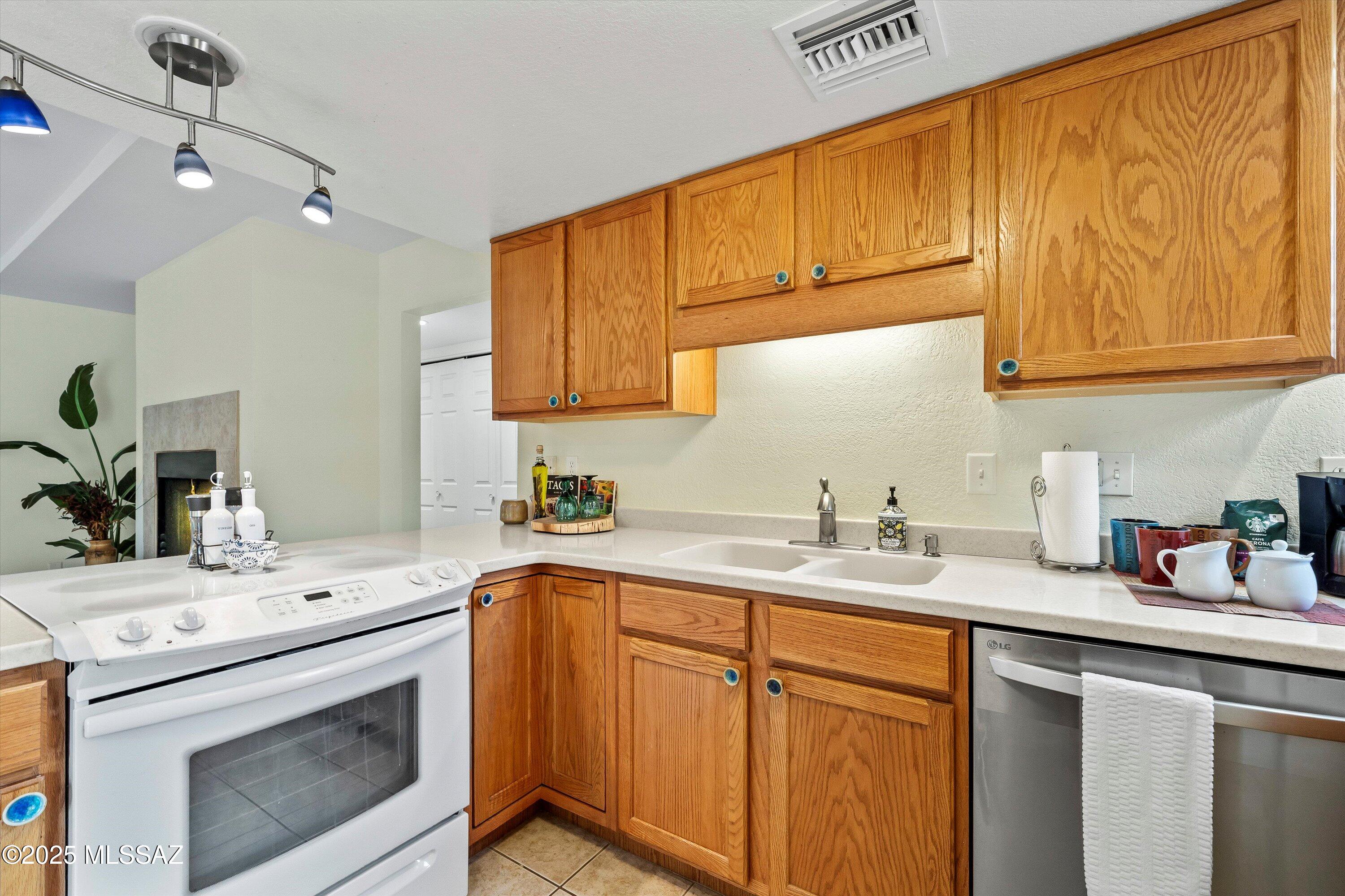 5051 N Sabino Canyon Road Unit: UNIT 1239
