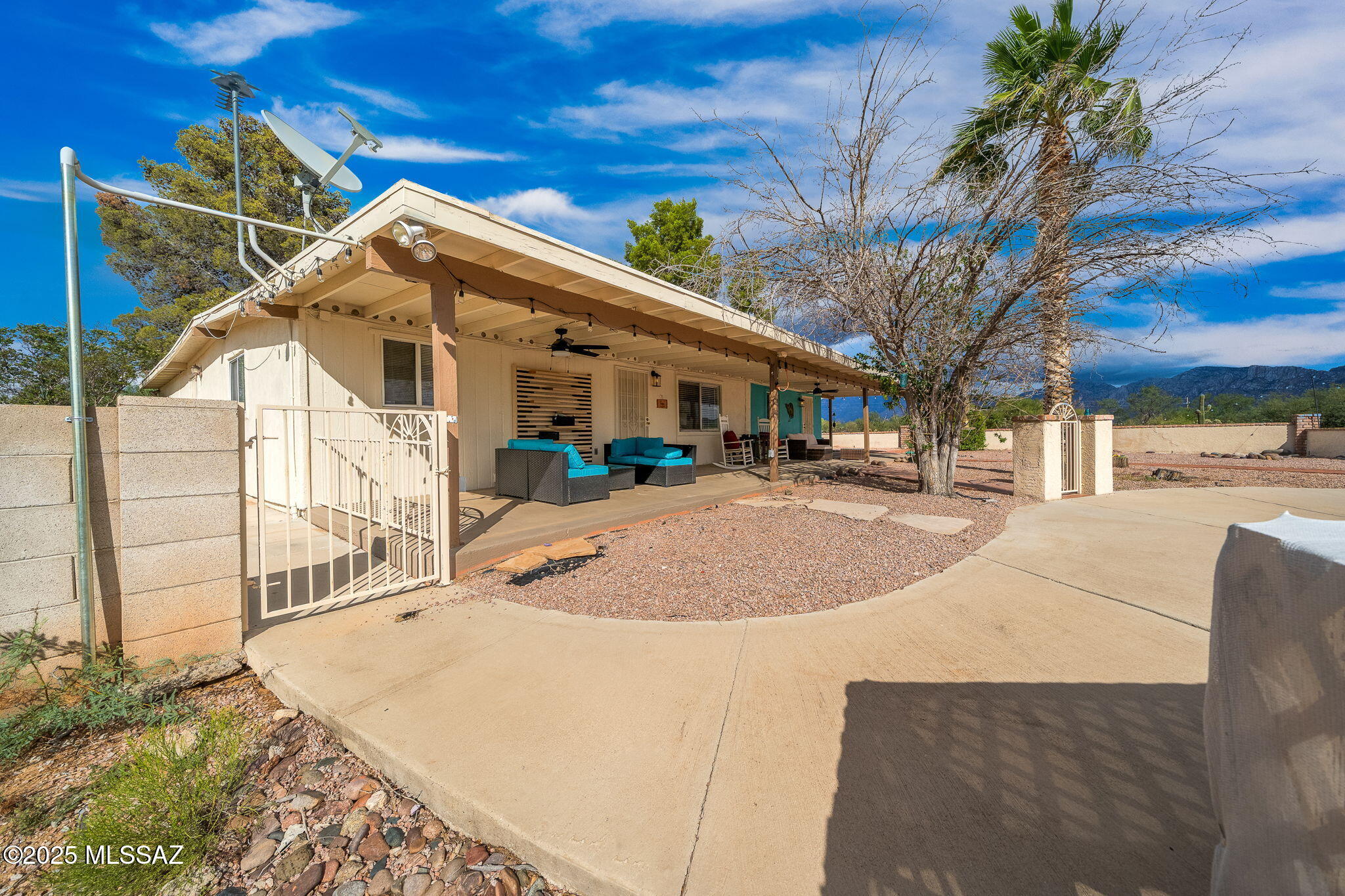 2350 W Sunkist Road