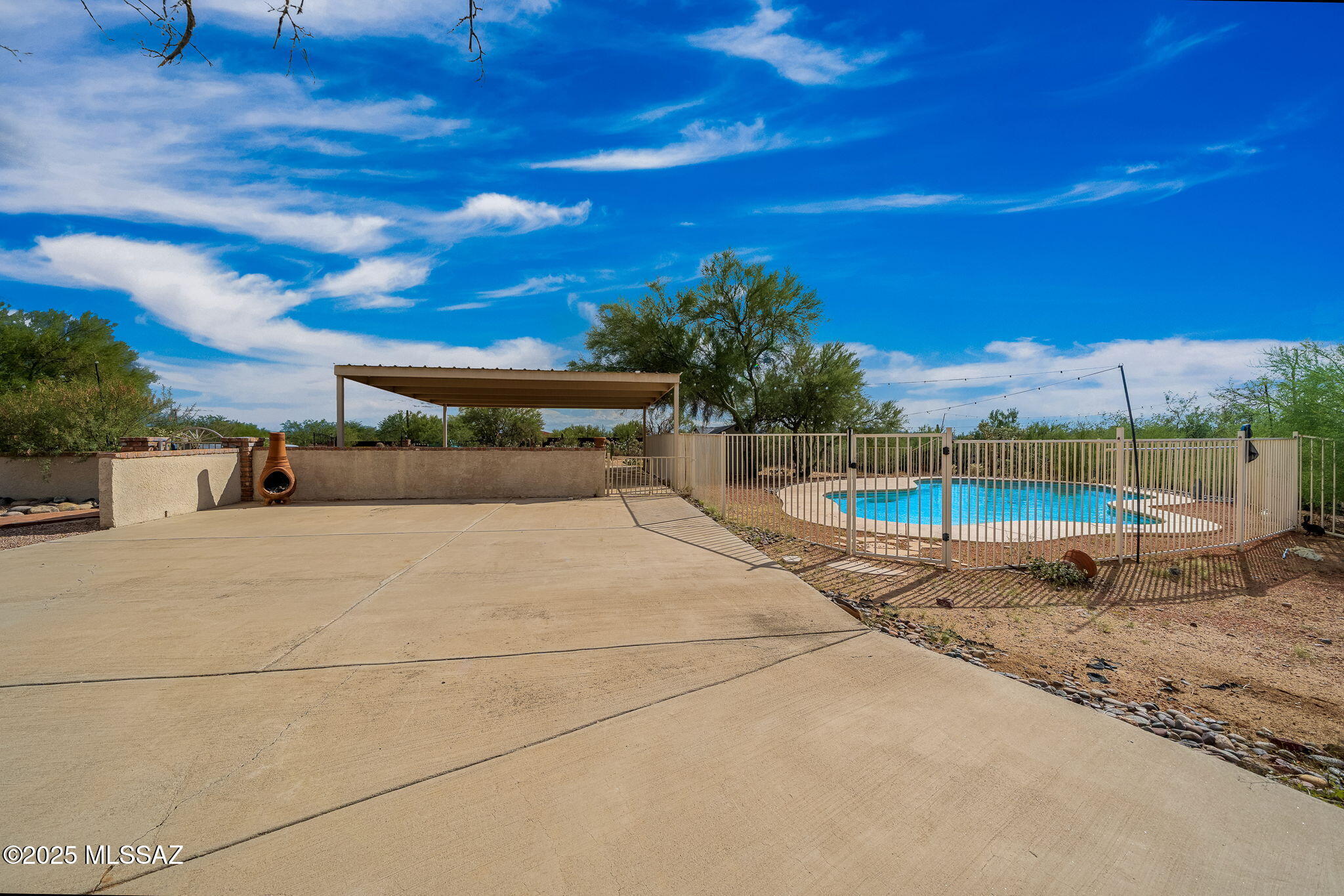 2350 W Sunkist Road