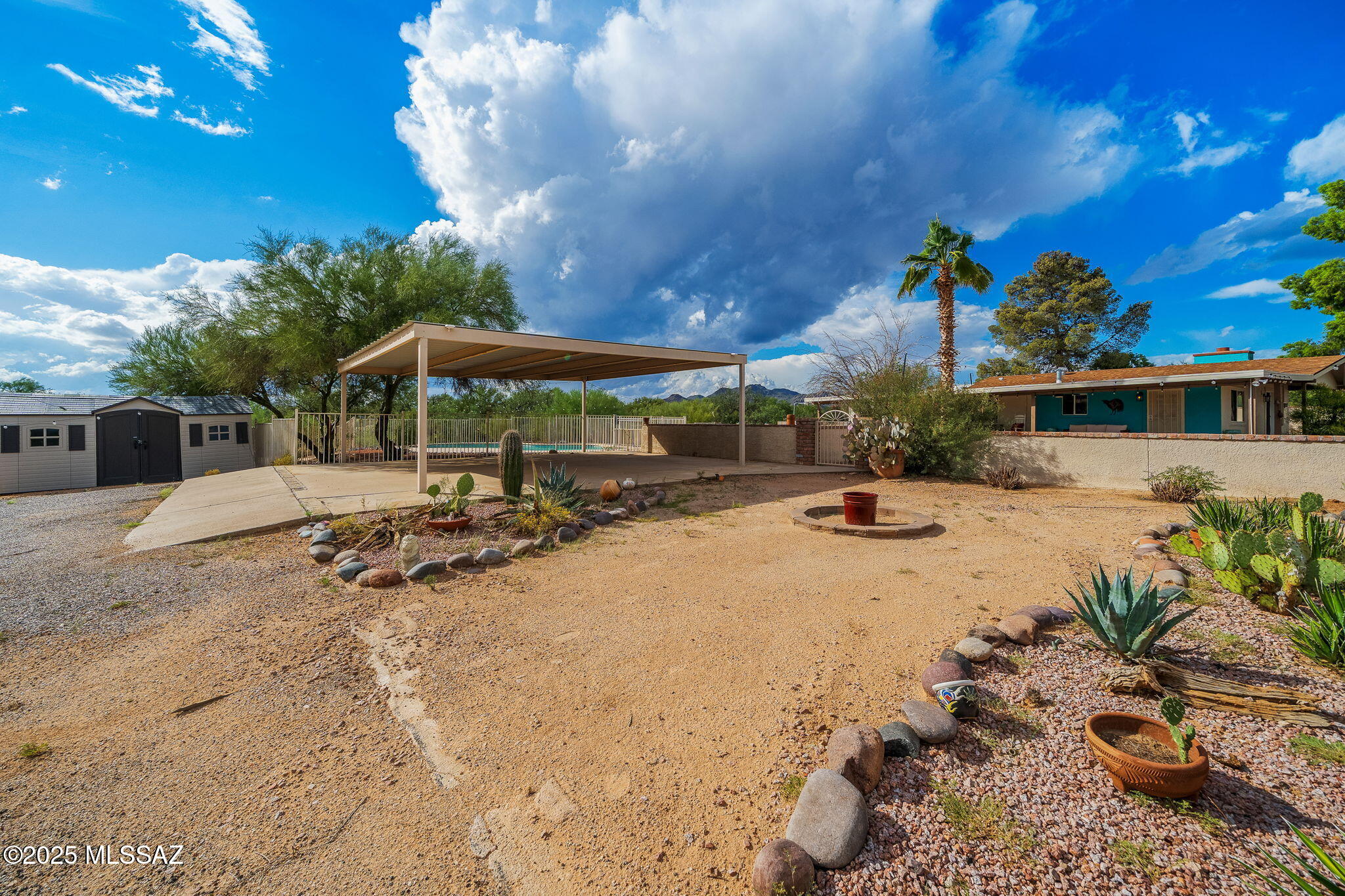 2350 W Sunkist Road