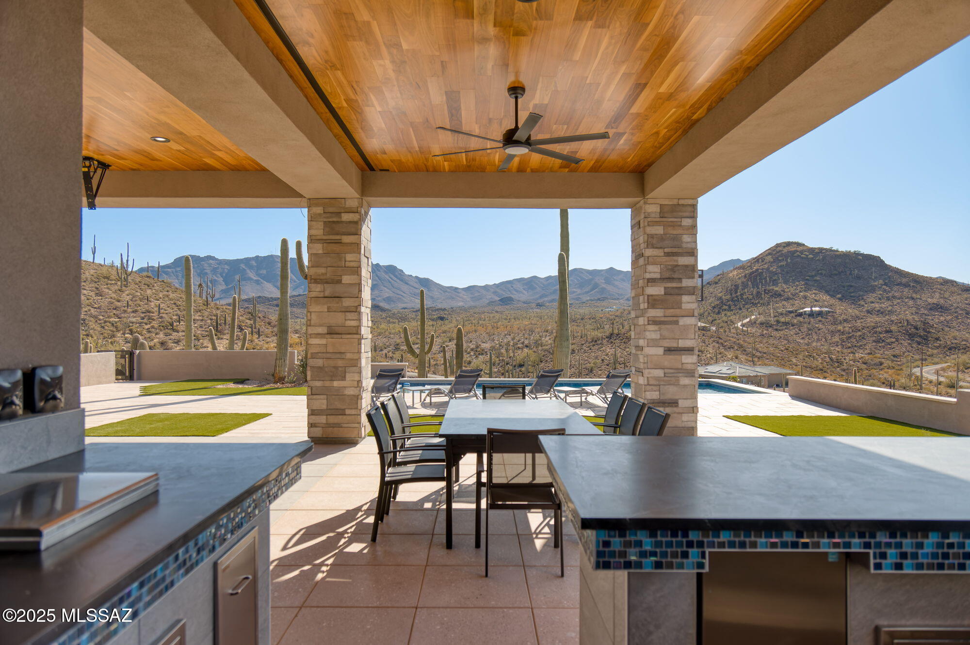 5901 W El Camino Del Cerro