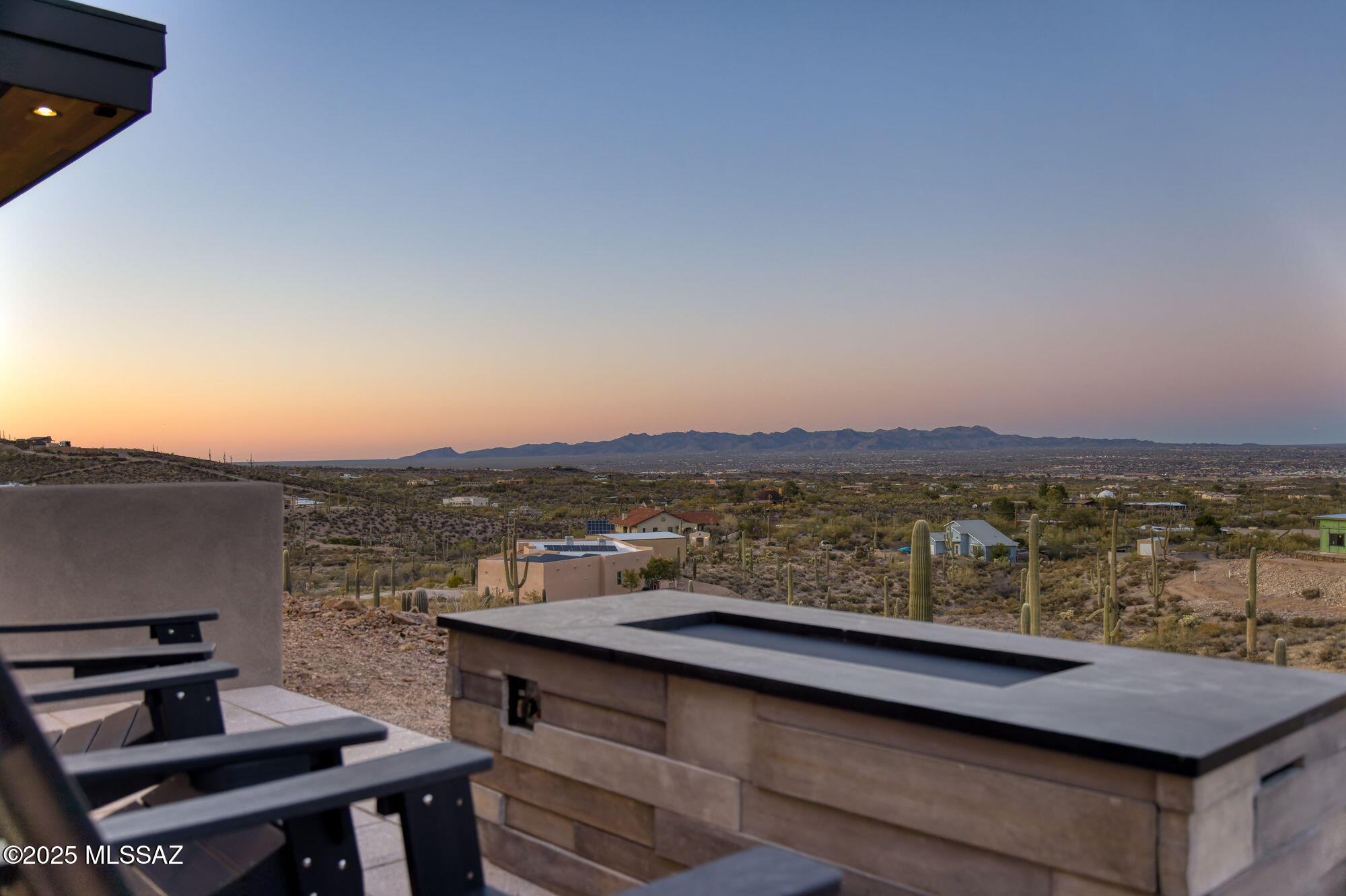 5901 W El Camino Del Cerro