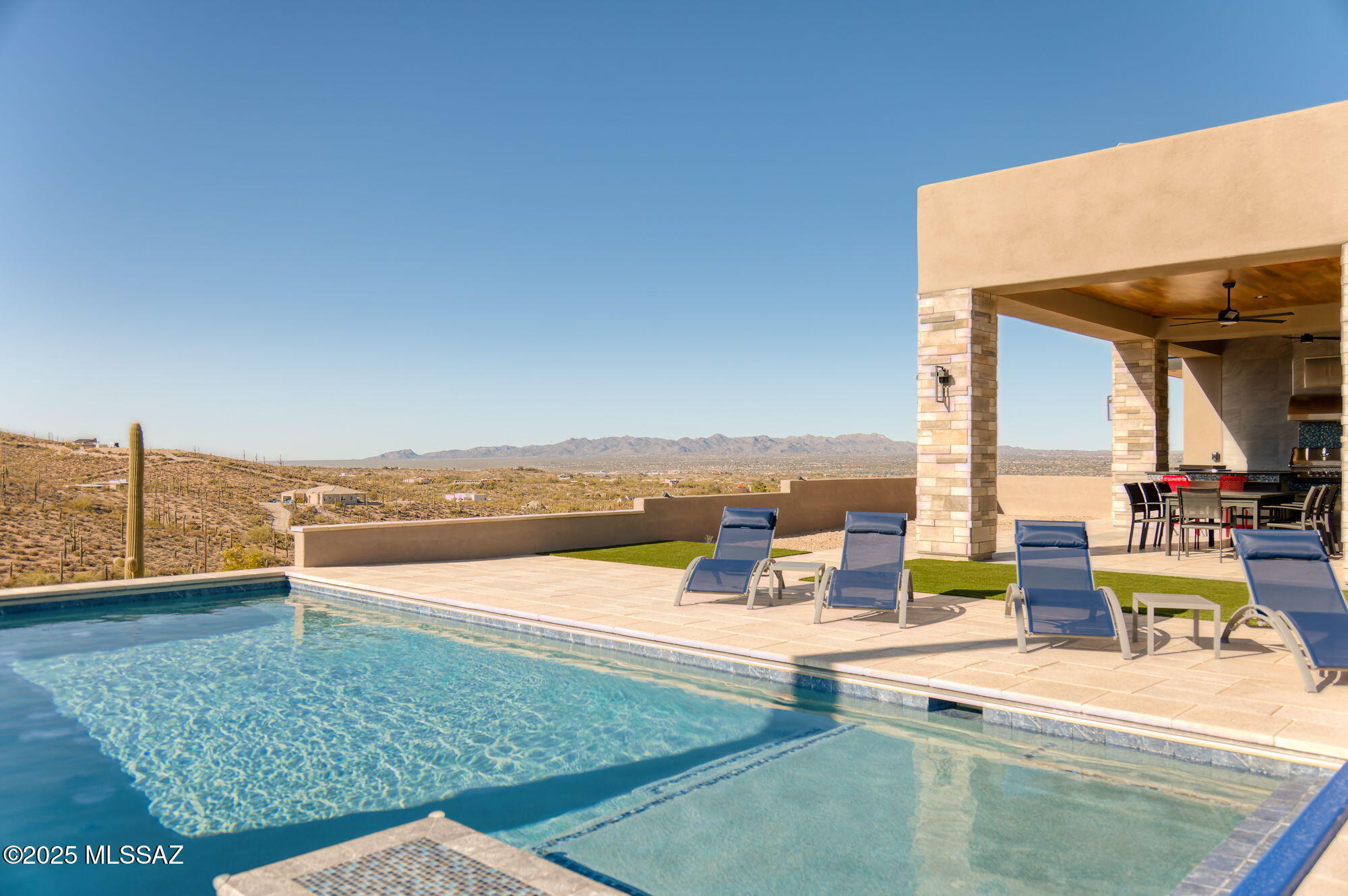 5901 W El Camino Del Cerro