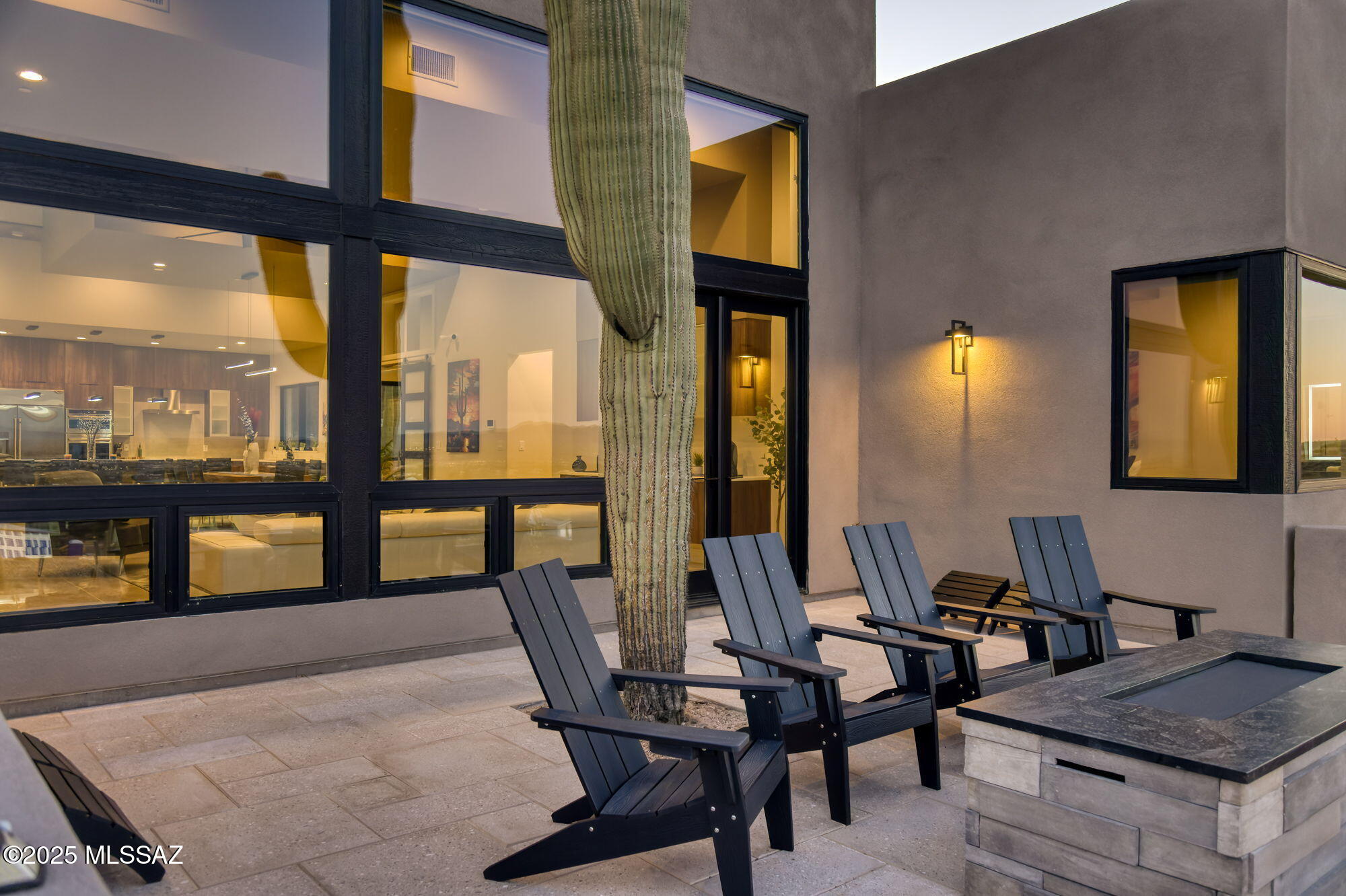 5901 W El Camino Del Cerro