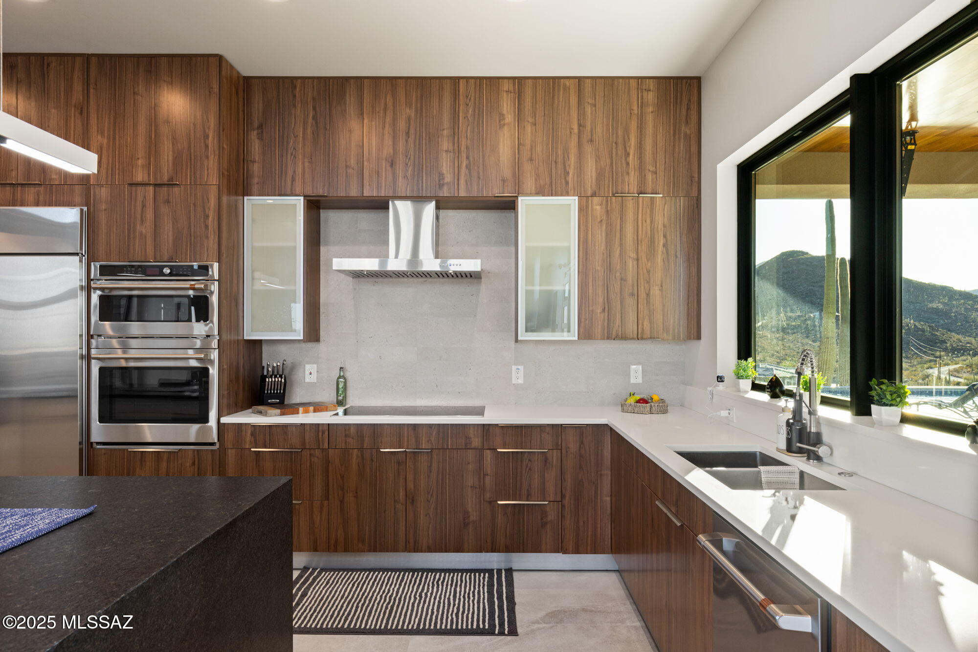 5901 W El Camino Del Cerro