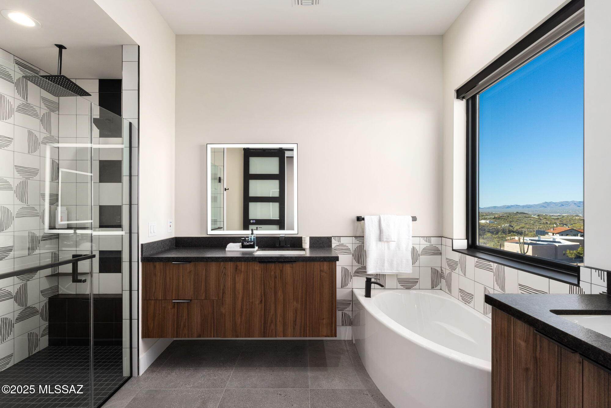 5901 W El Camino Del Cerro