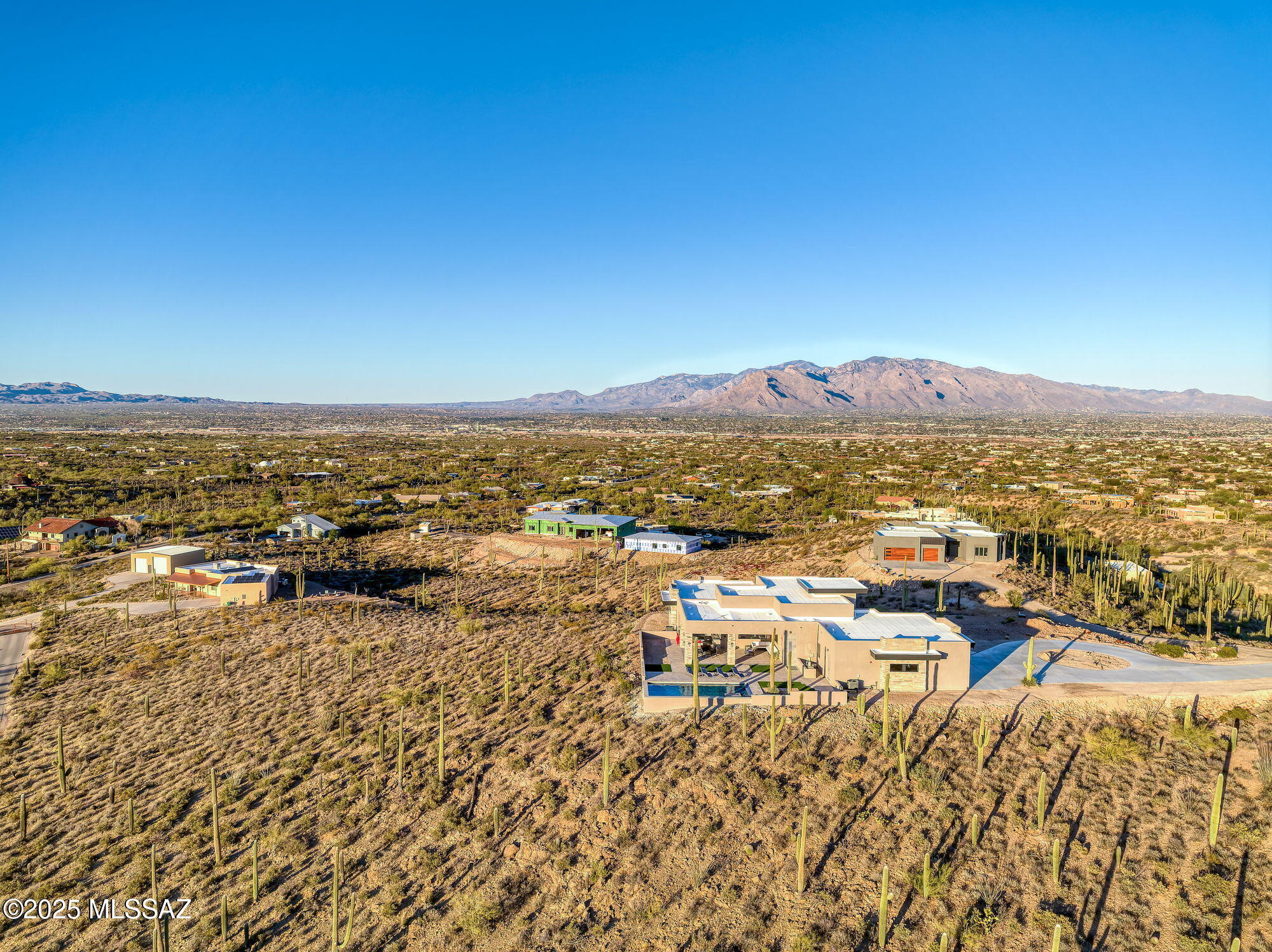 5901 W El Camino Del Cerro