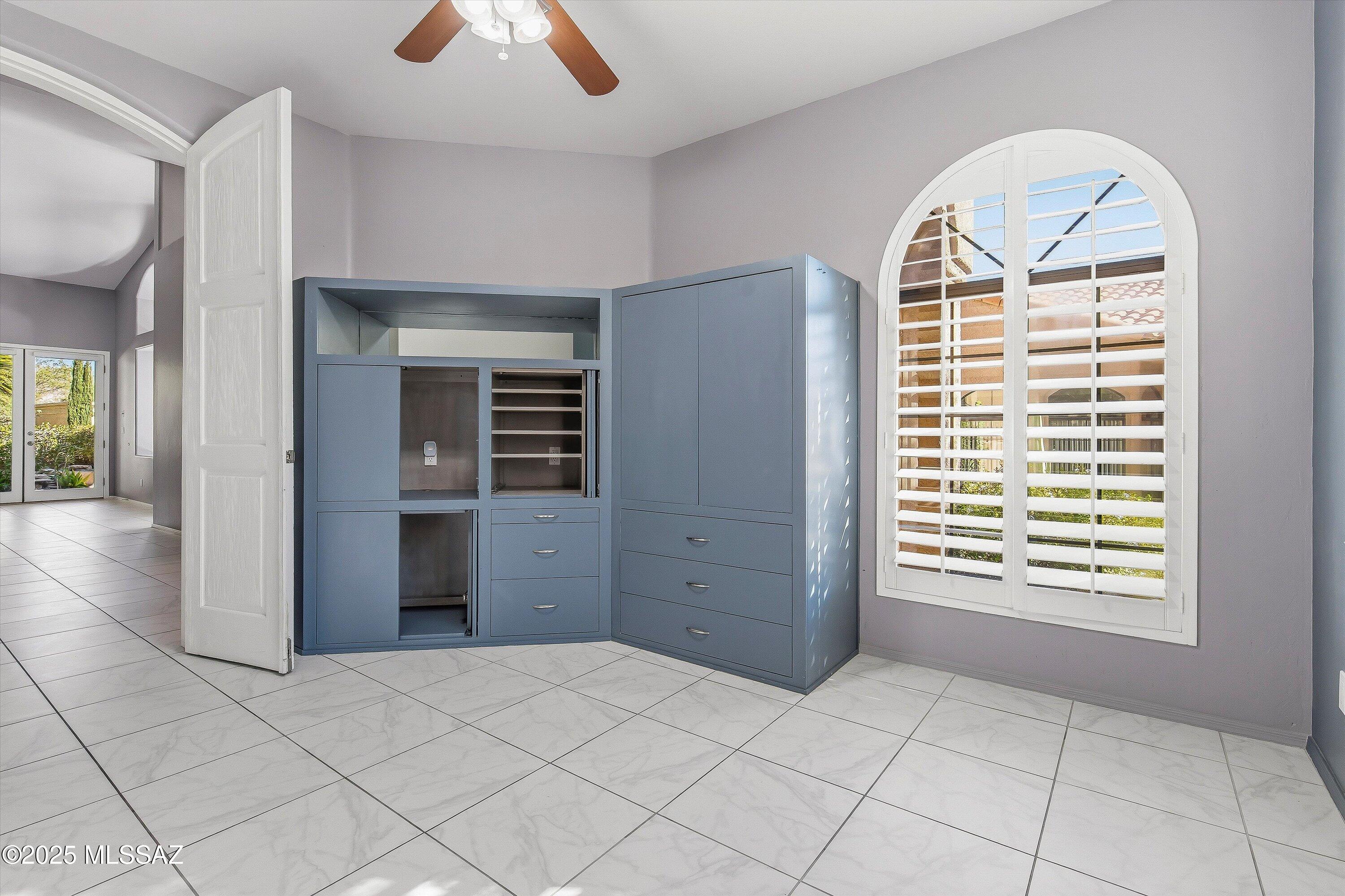 5914 N Golden Eagle Drive