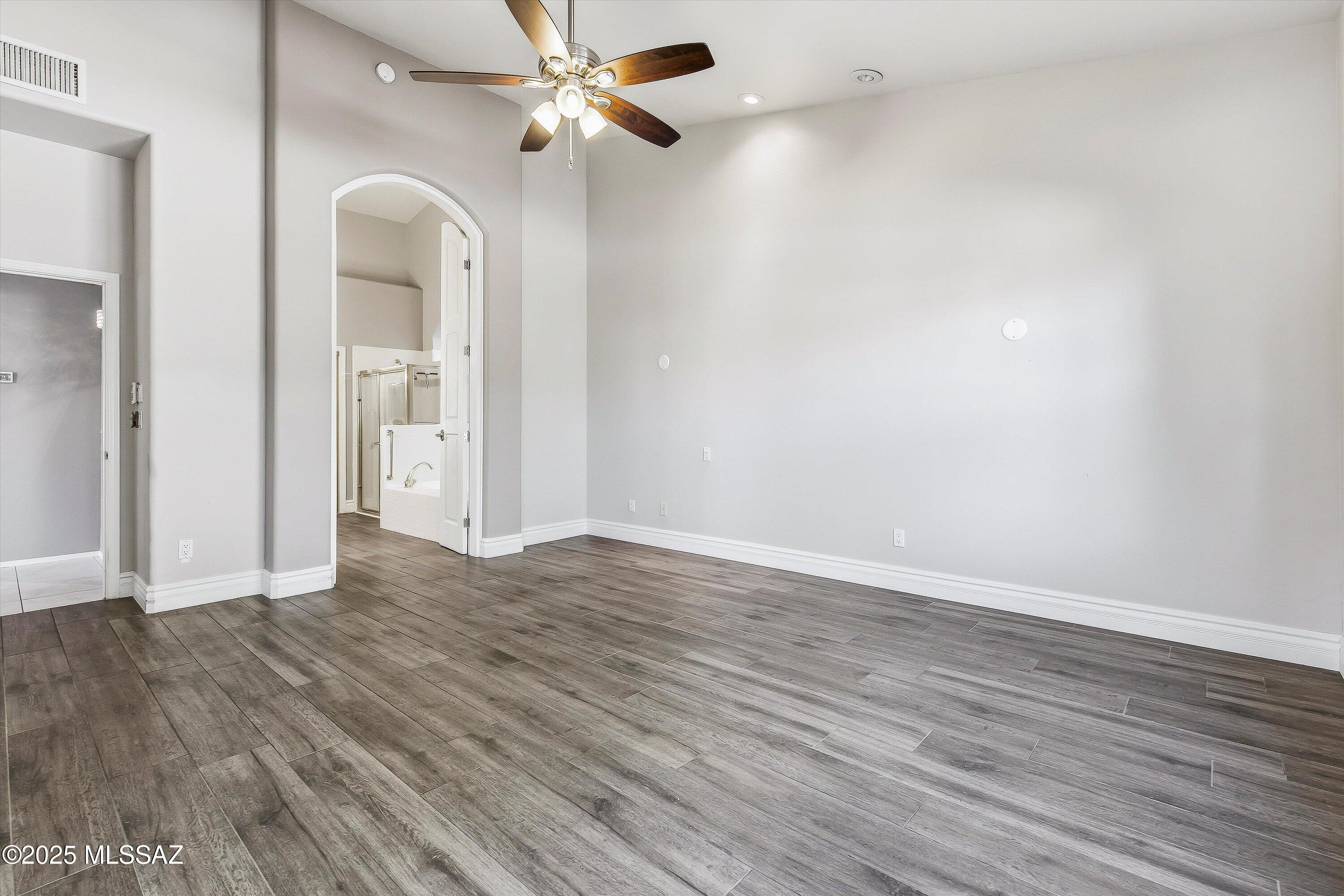 5914 N Golden Eagle Drive